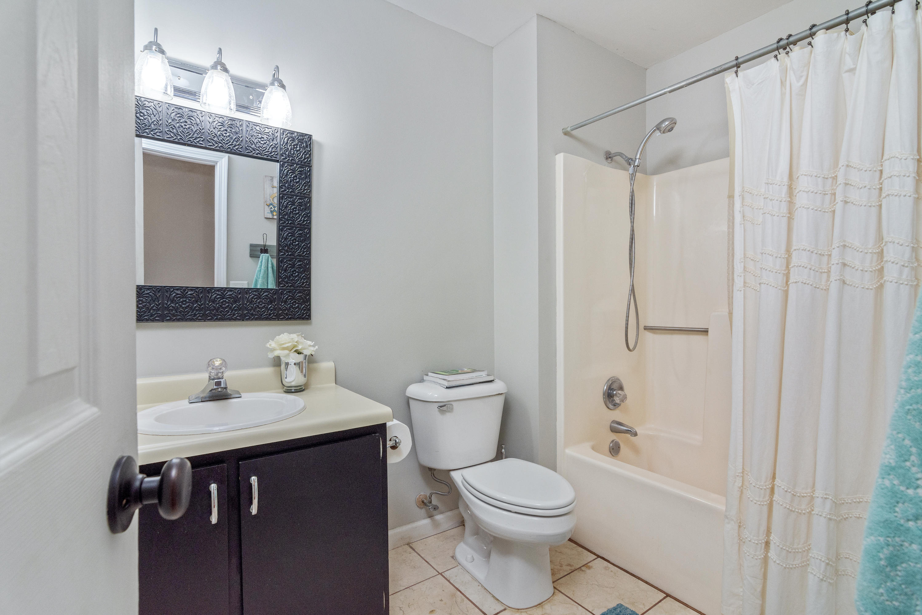 HILLTOP ACRES - Residential