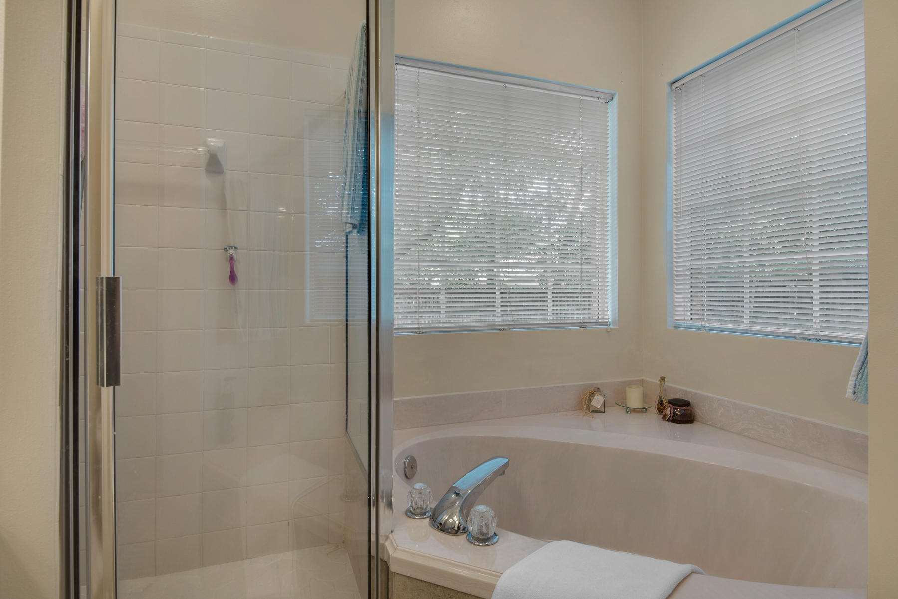 ROCKY BAYOU COUNTRY CLUB ESTATES 7 - Residential