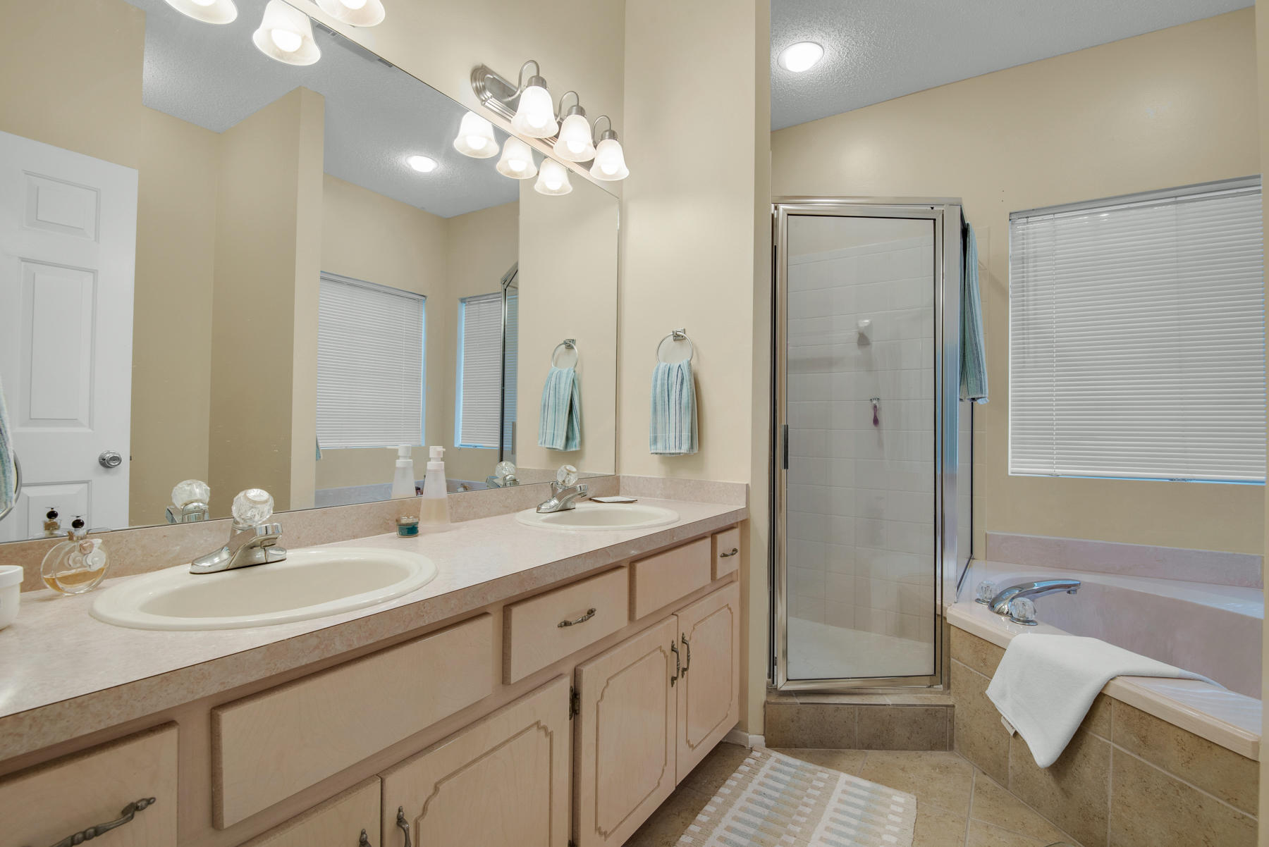 ROCKY BAYOU COUNTRY CLUB ESTATES 7 - Residential