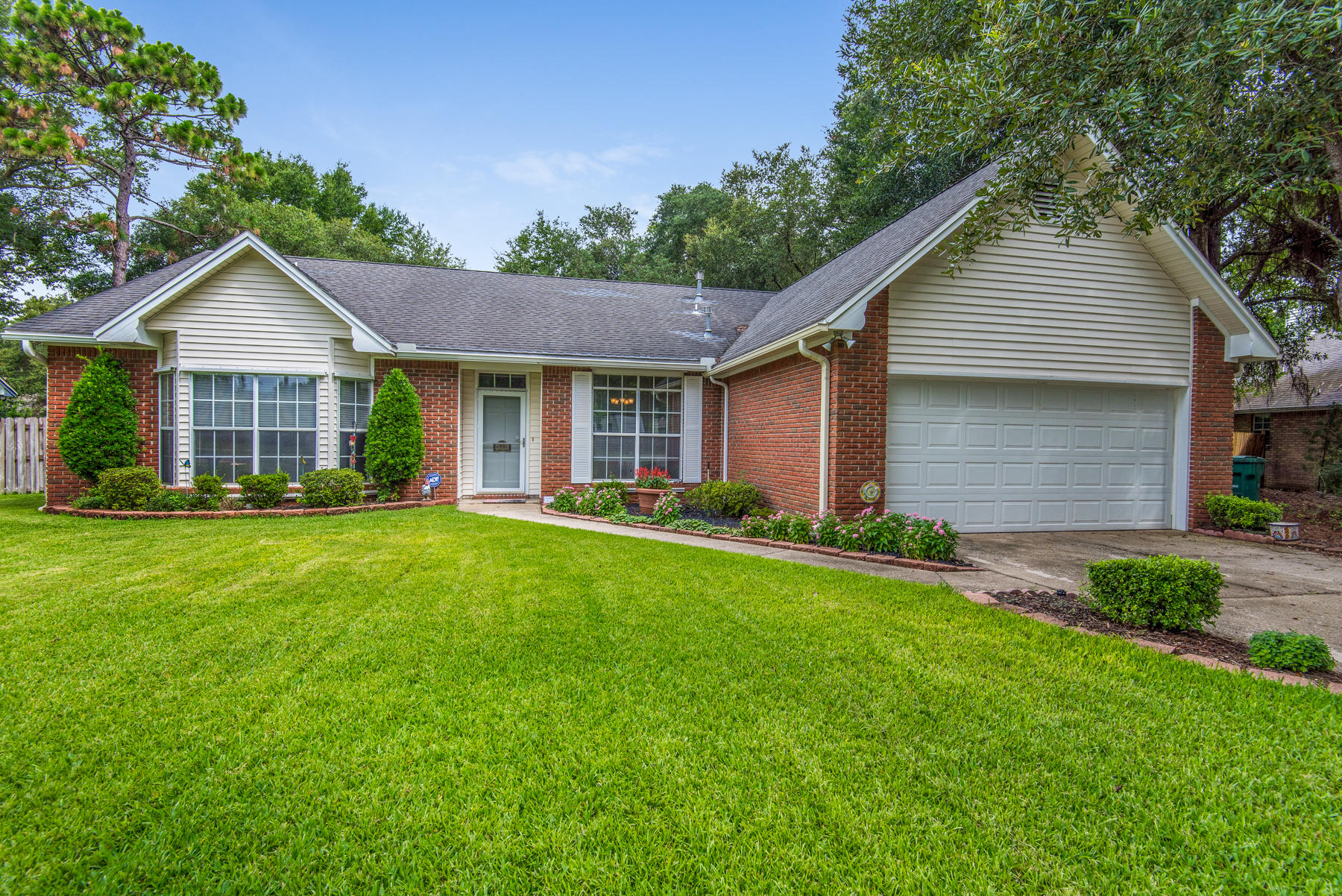 ROCKY BAYOU COUNTRY CLUB ESTATES 7 - Residential