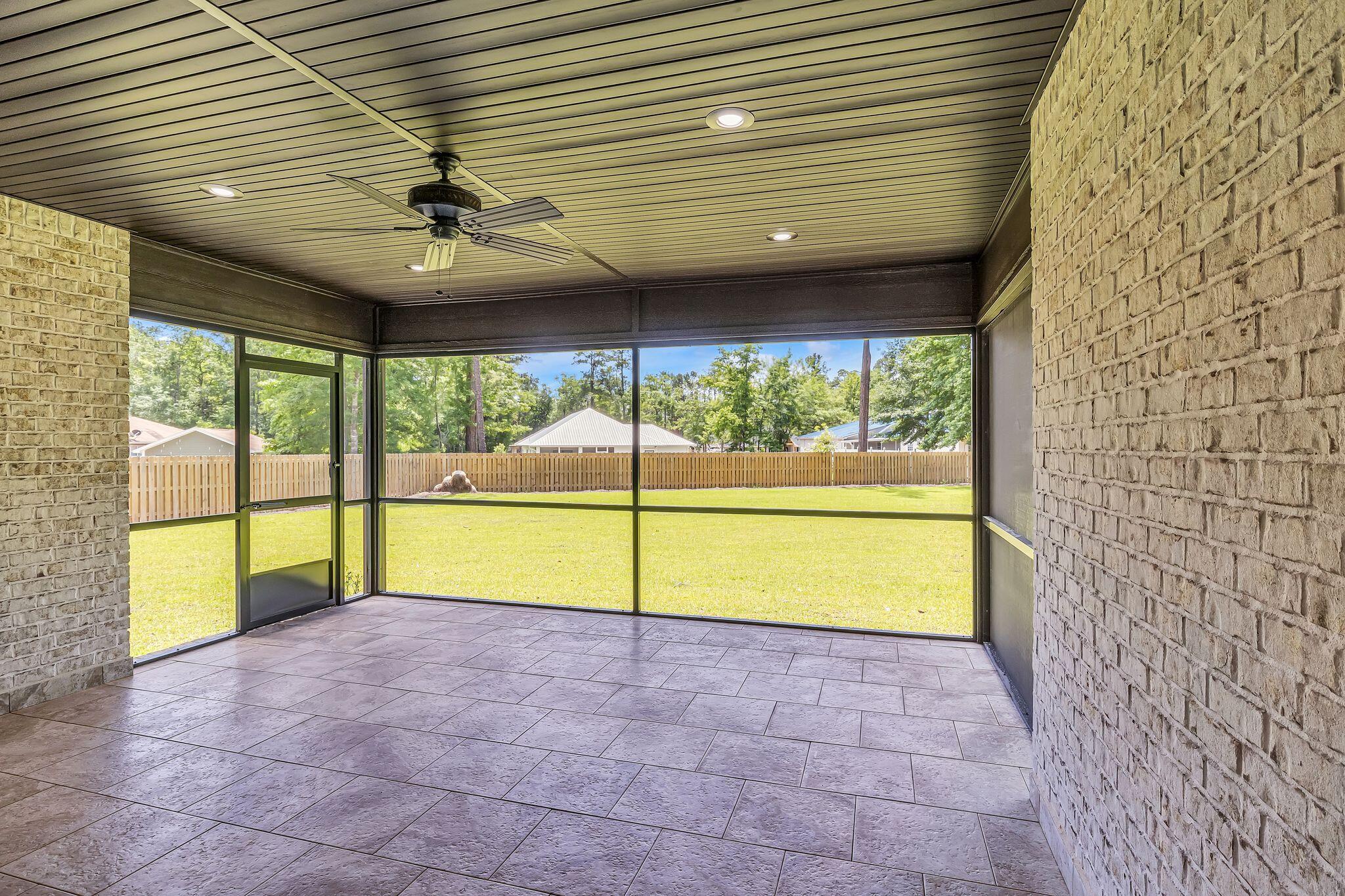 LAGRANGE SHORES - Residential