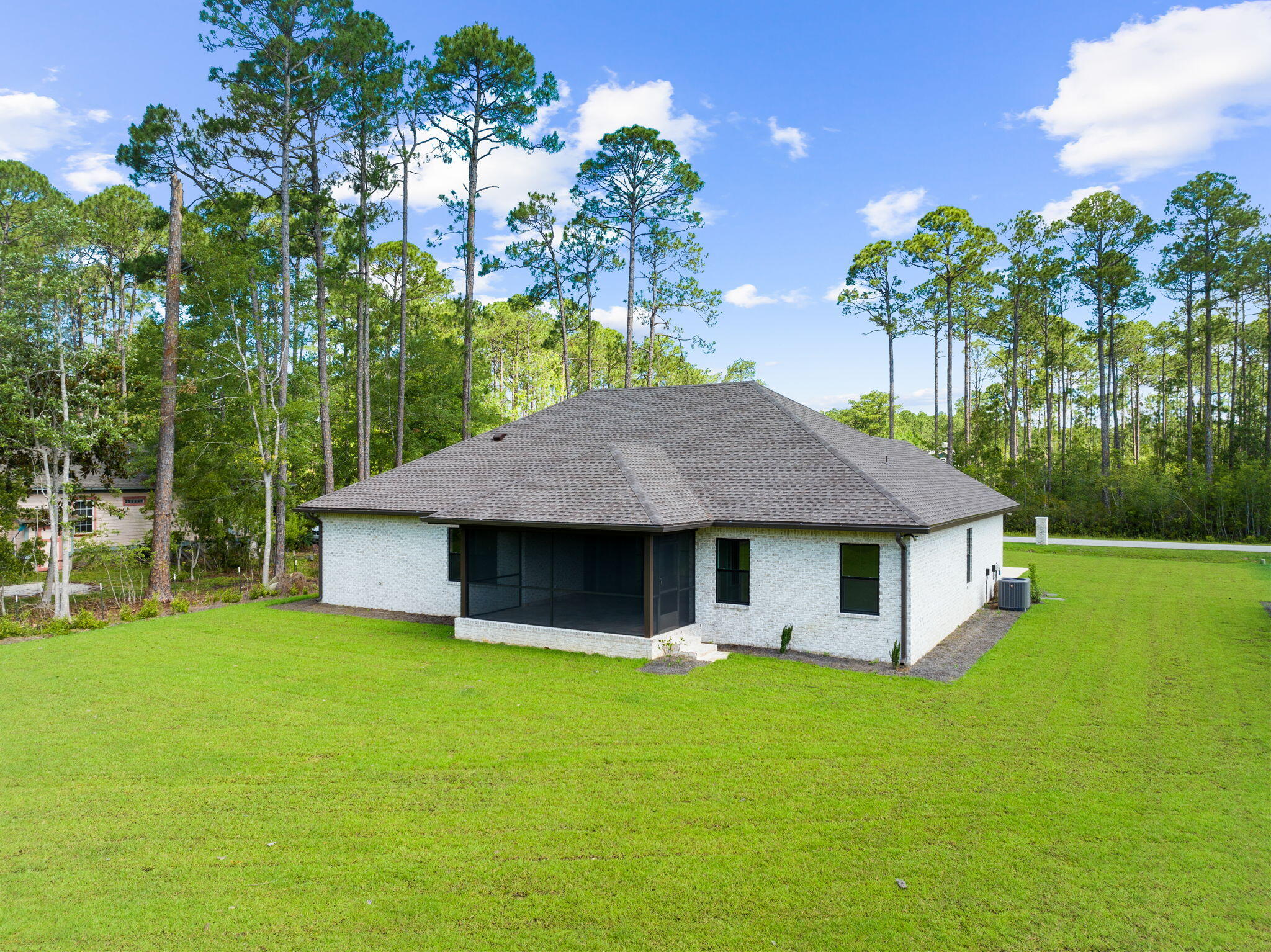 LAGRANGE SHORES - Residential