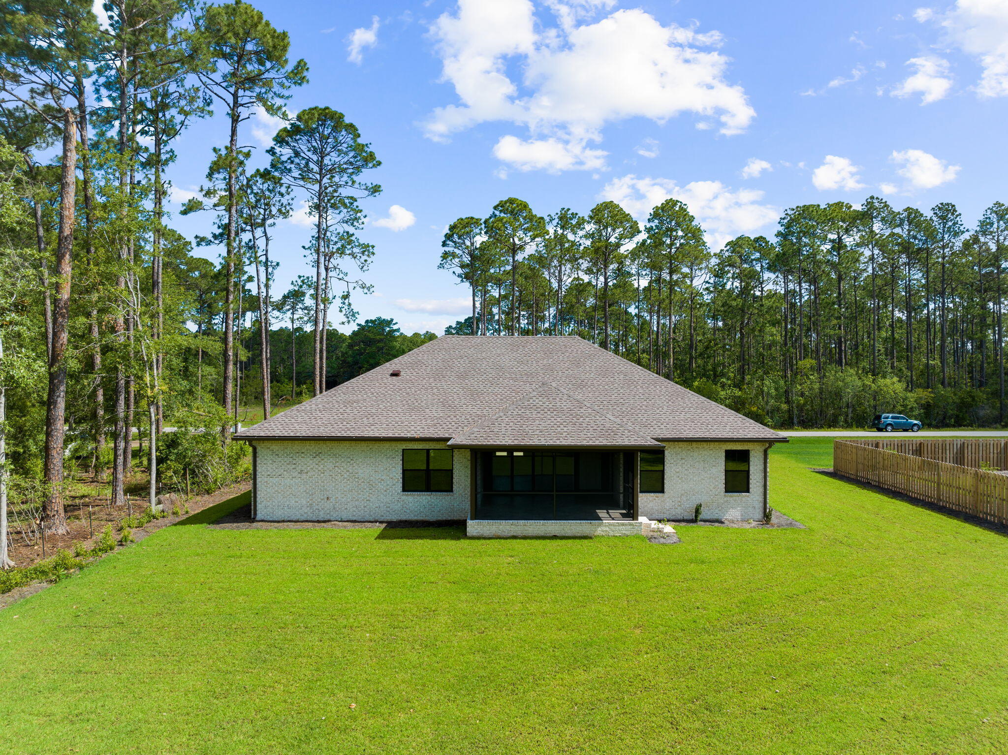 LAGRANGE SHORES - Residential