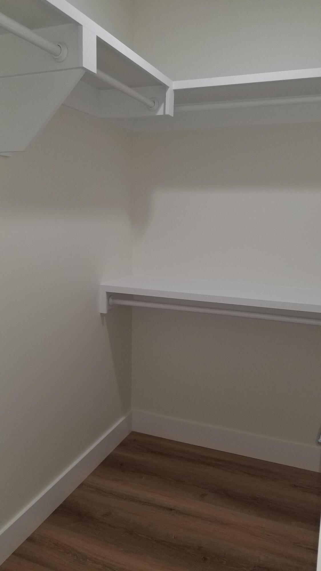 LAGRANGE SHORES - Residential