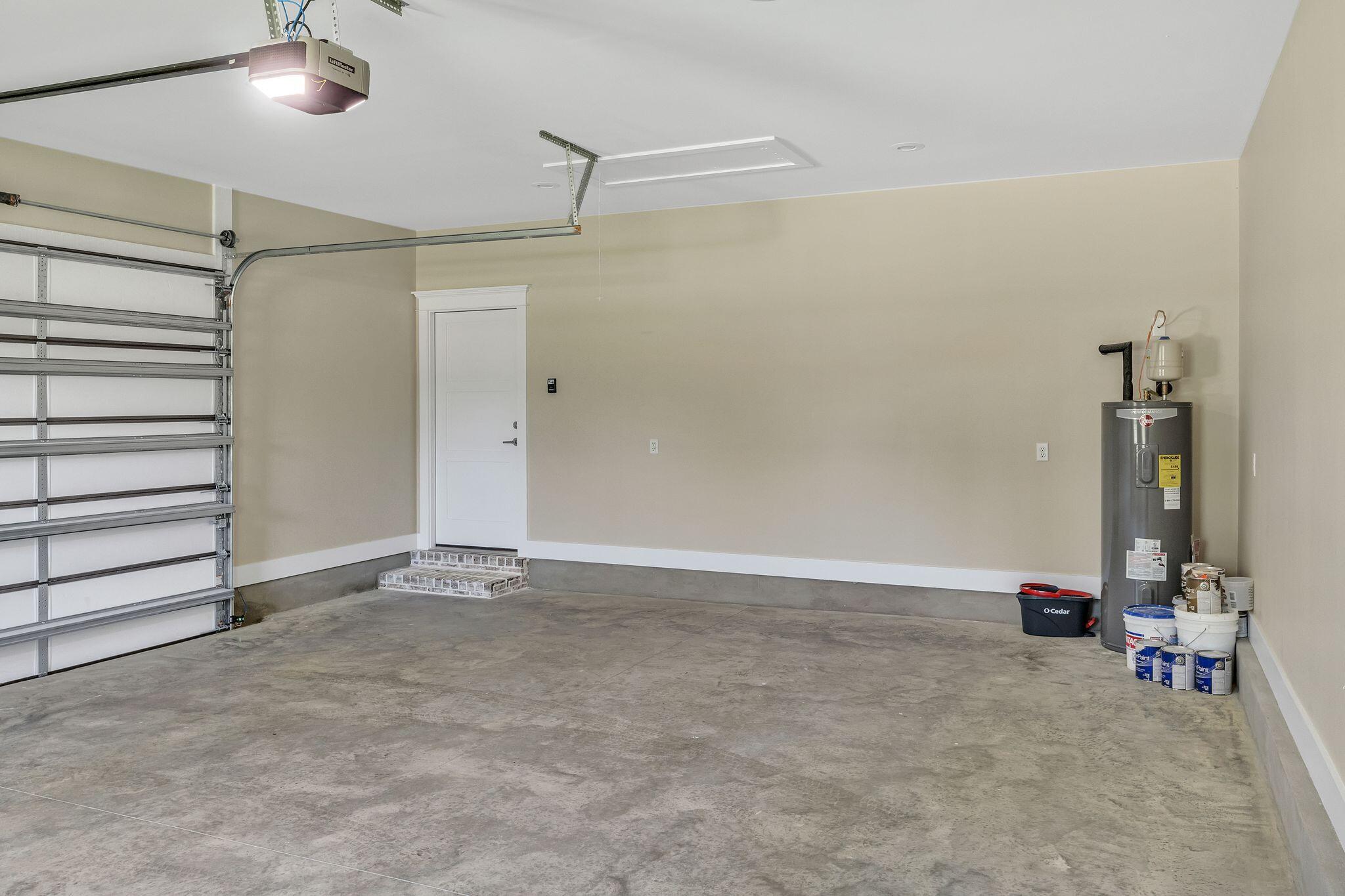 LAGRANGE SHORES - Residential