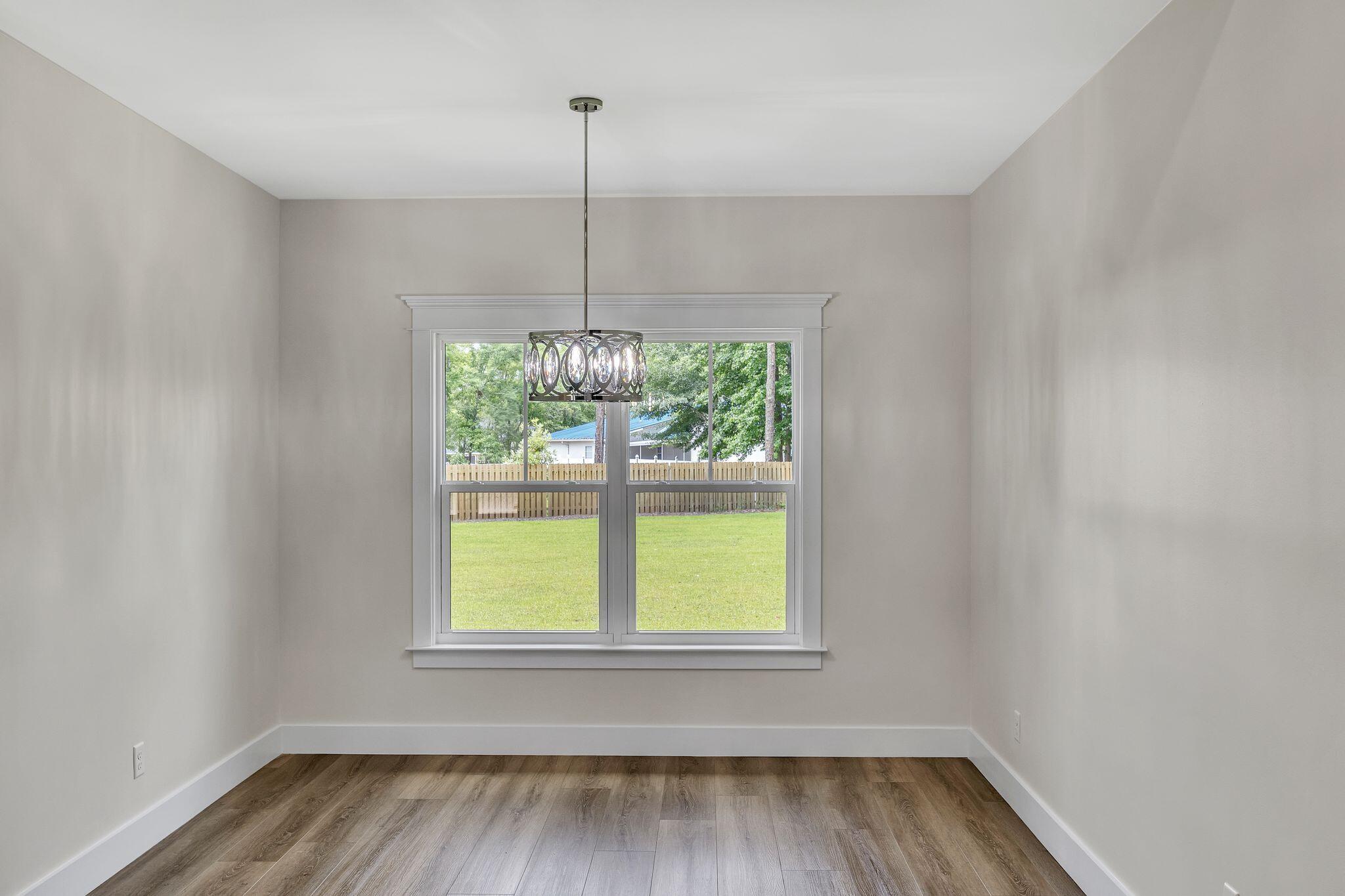 LAGRANGE SHORES - Residential