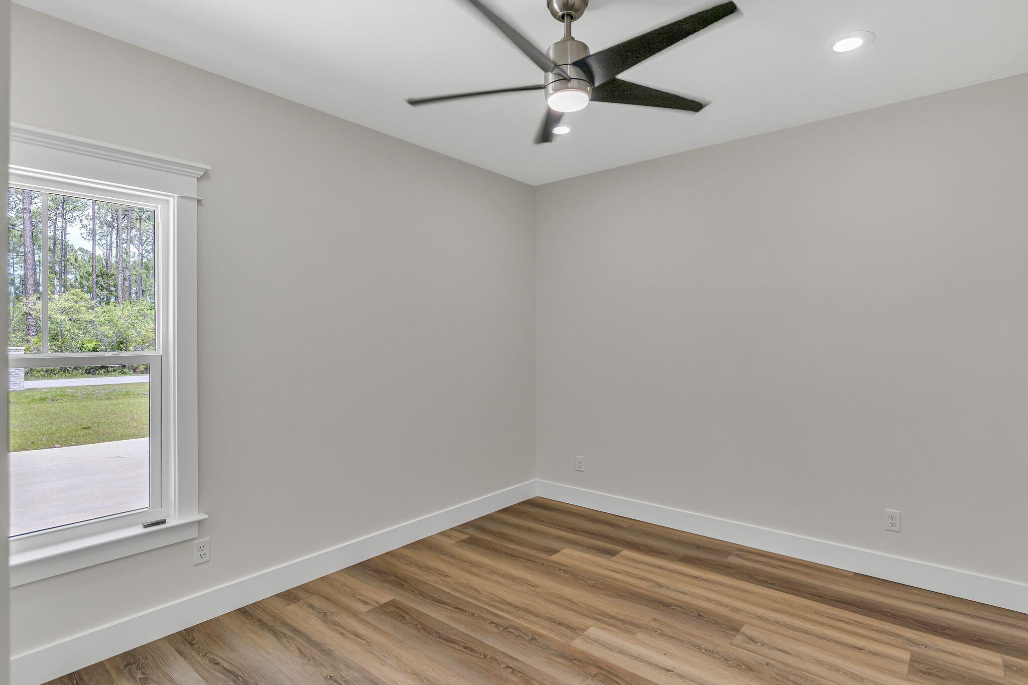 LAGRANGE SHORES - Residential