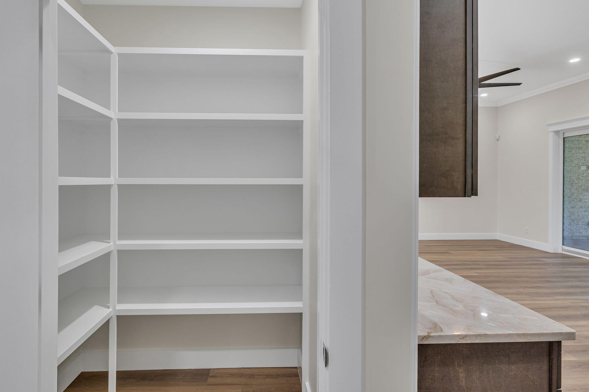 LAGRANGE SHORES - Residential