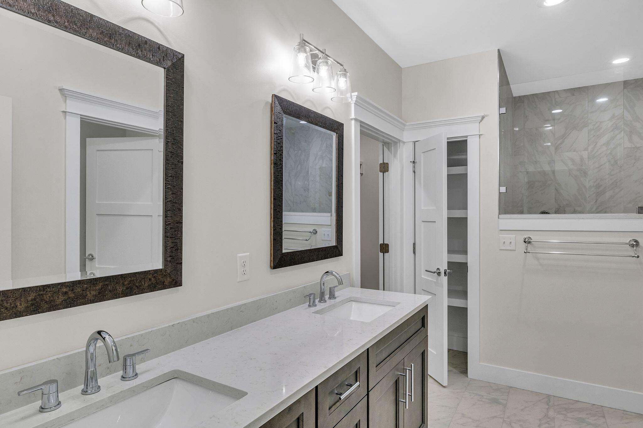 LAGRANGE SHORES - Residential