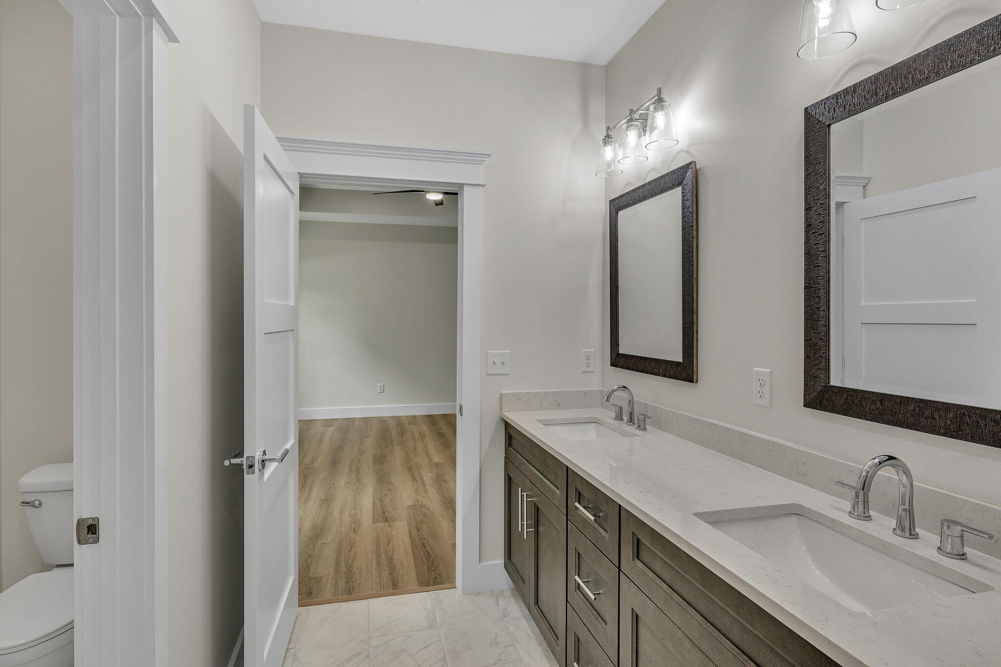 LAGRANGE SHORES - Residential