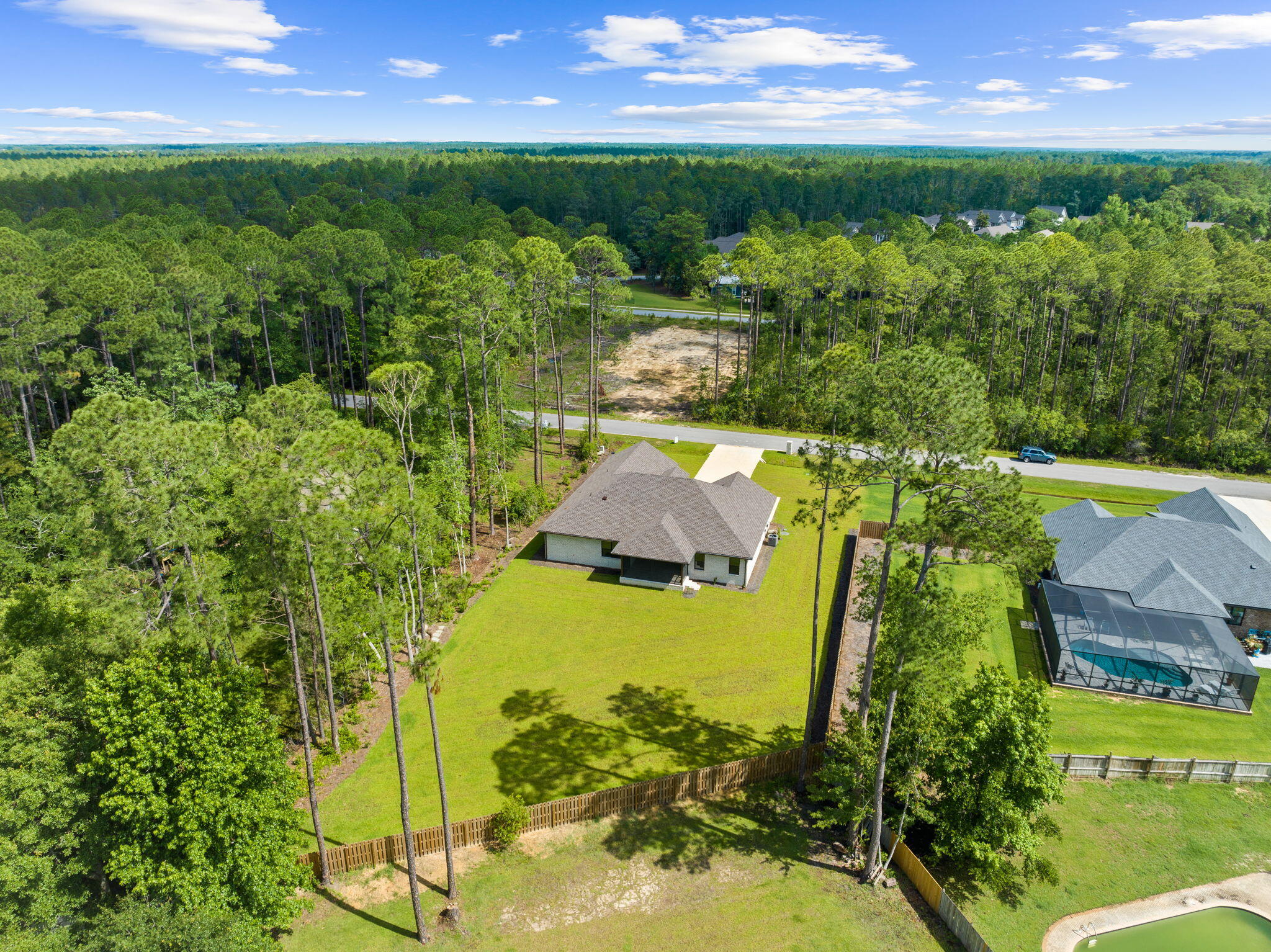 LAGRANGE SHORES - Residential