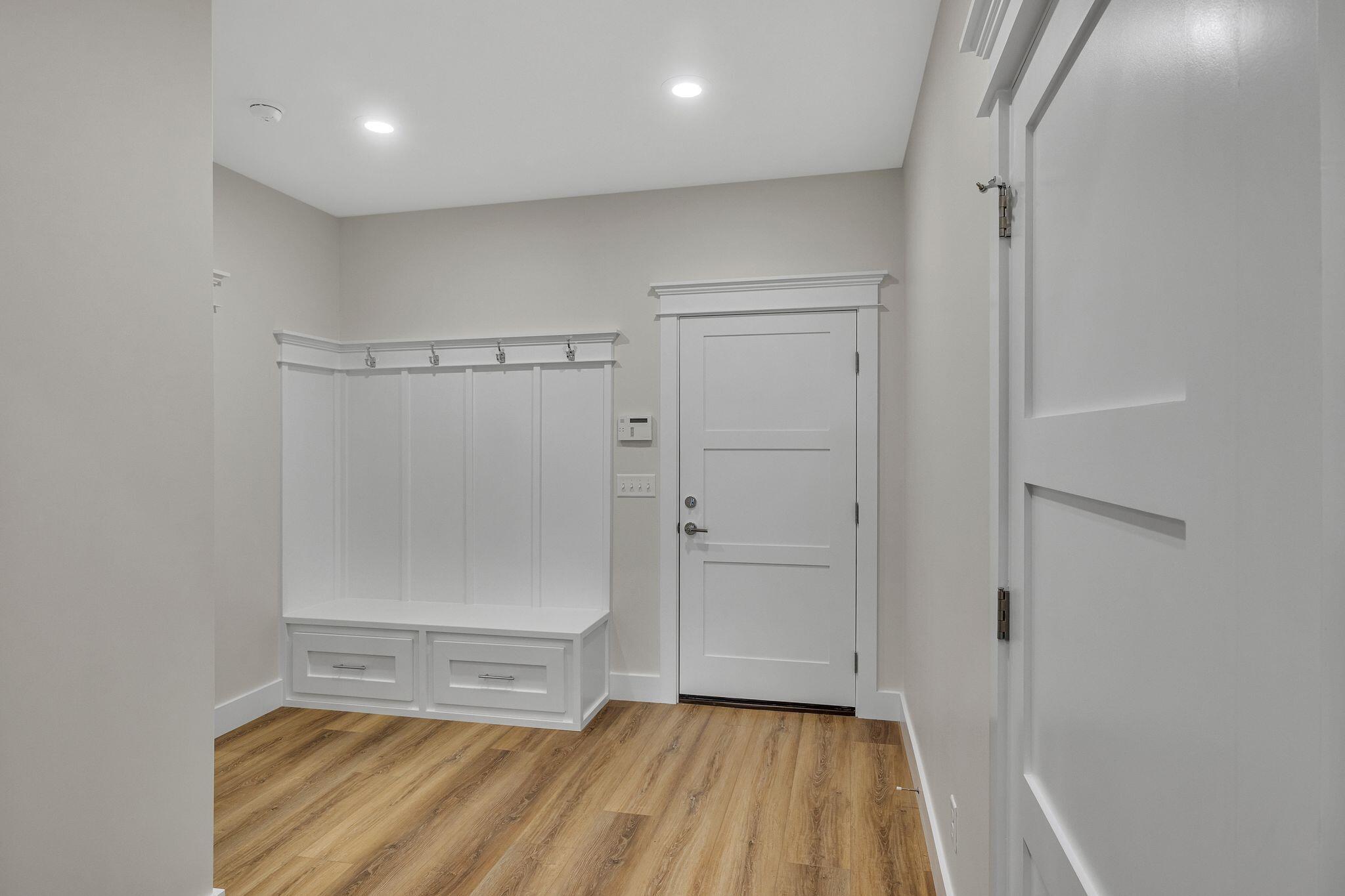 LAGRANGE SHORES - Residential