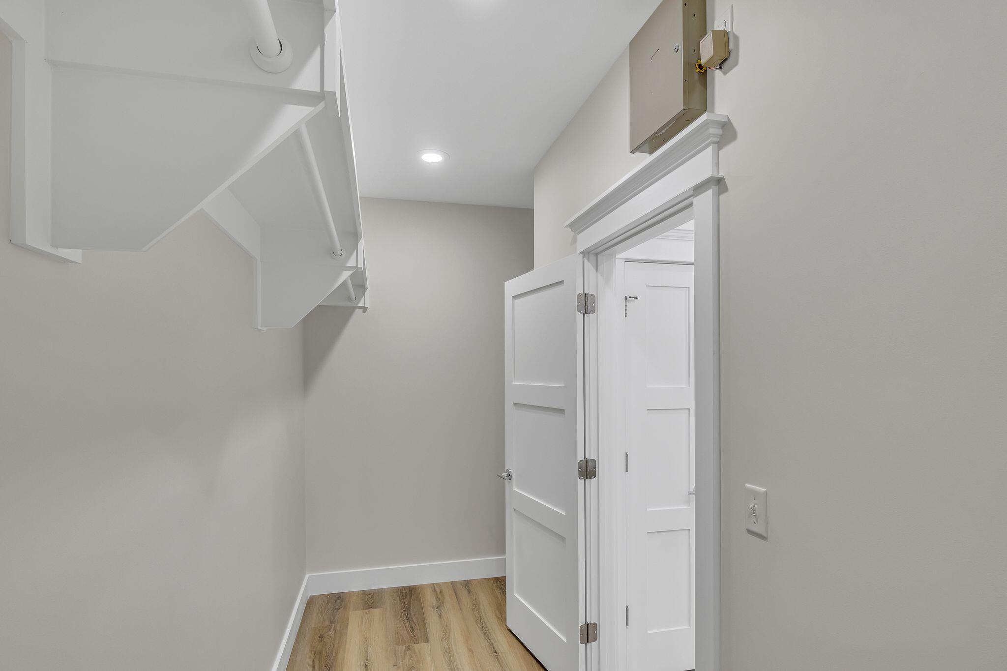 LAGRANGE SHORES - Residential