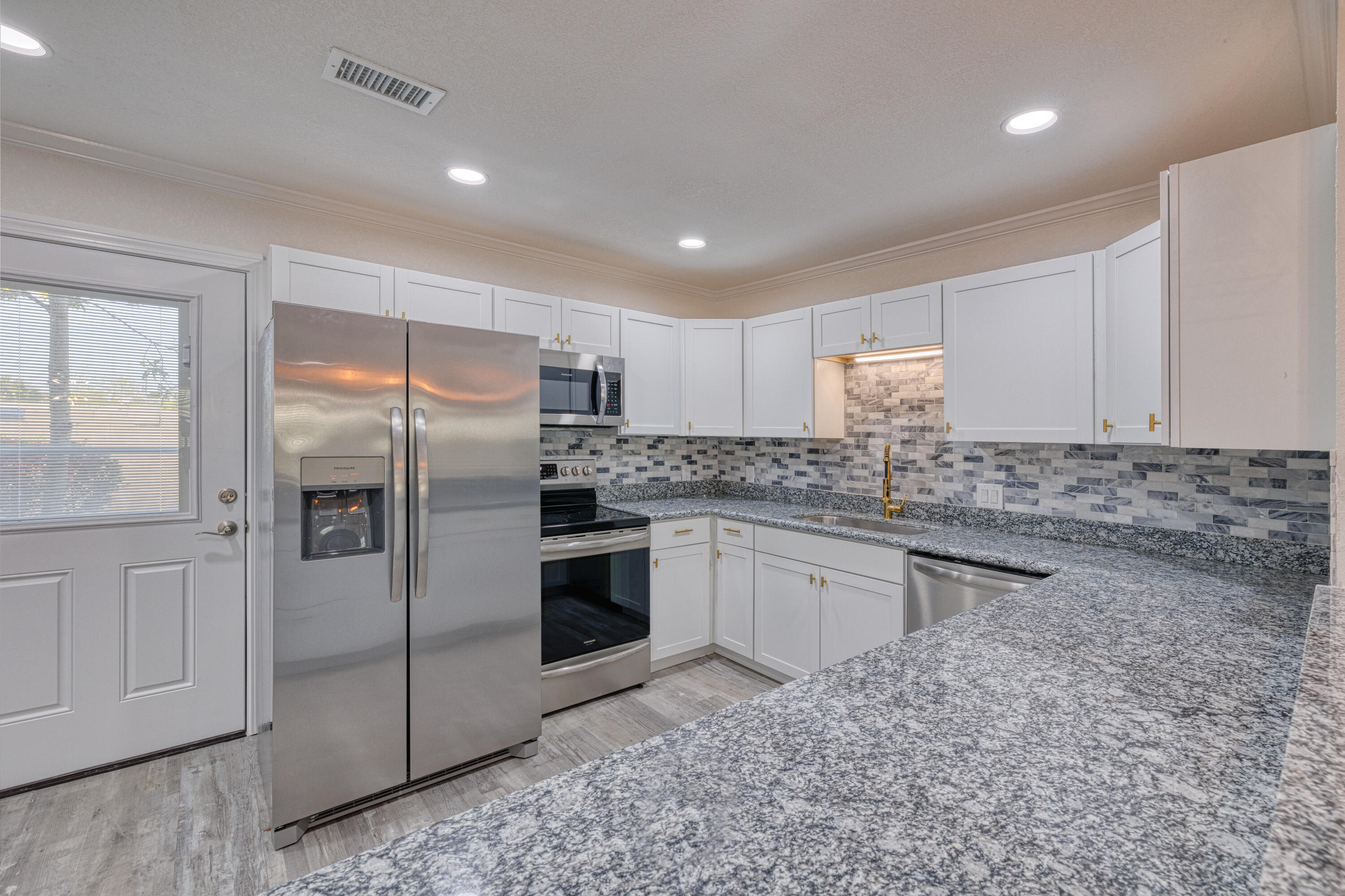 WOODLAND SHORES T/H PH 1 - Residential