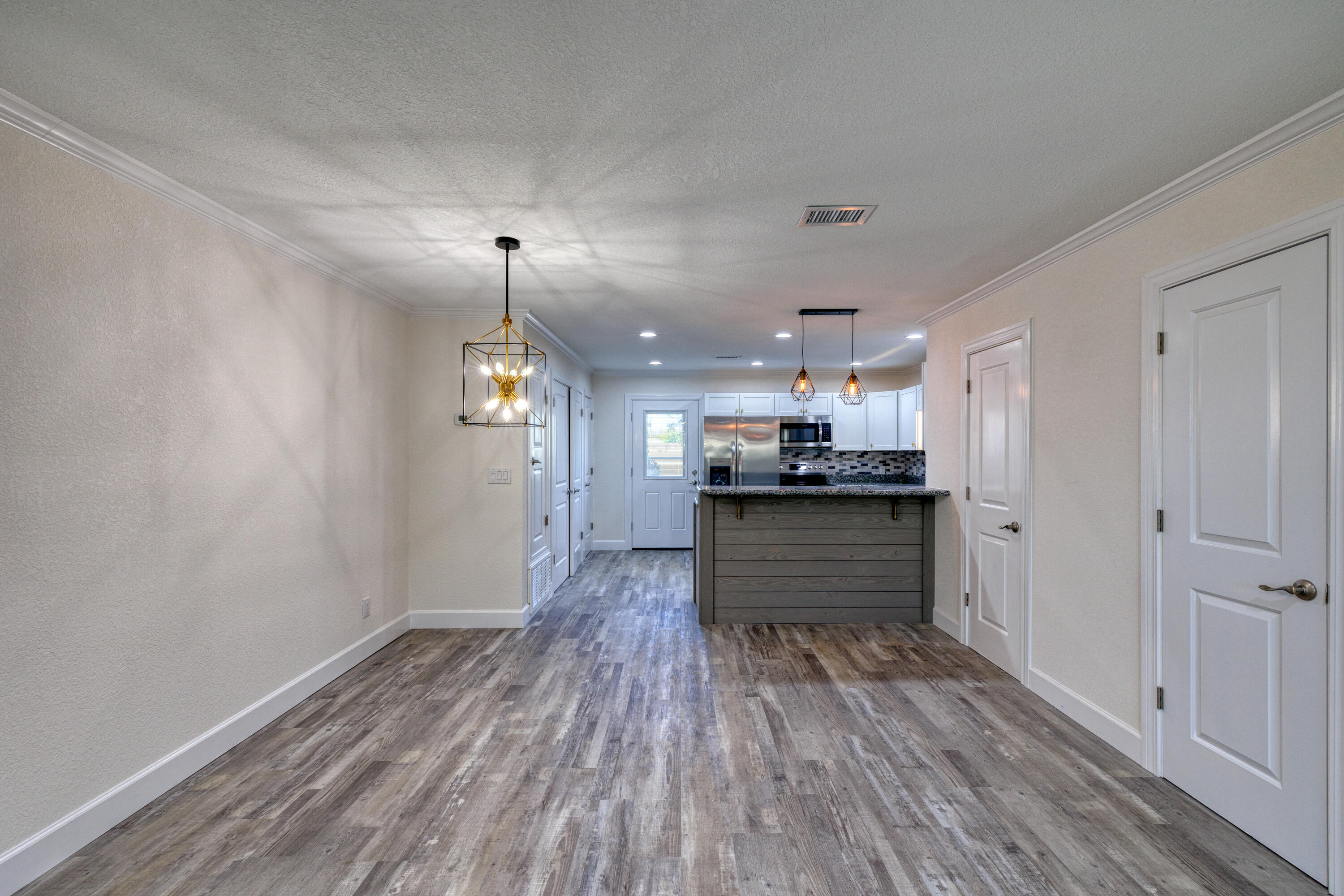 WOODLAND SHORES T/H PH 1 - Residential