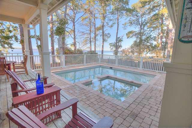 HEWETT BAYOU - Residential