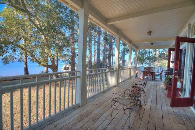 HEWETT BAYOU - Residential