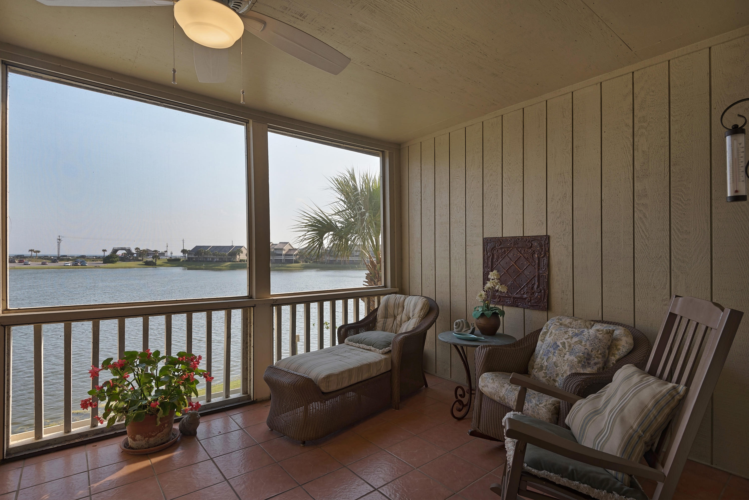 SEASCAPE CONDO PH 7C - Residential