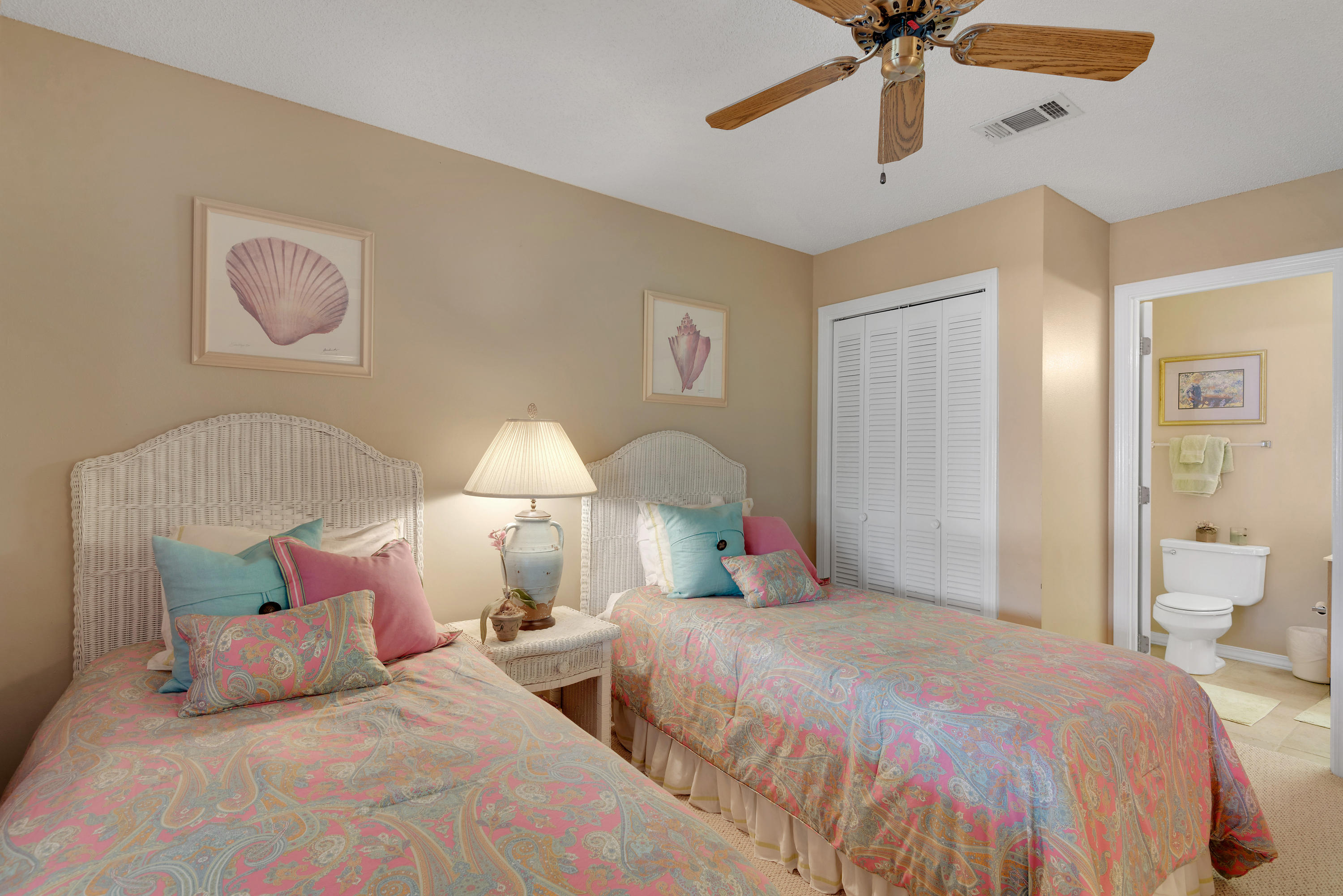 SEASCAPE CONDO PH 7C - Residential