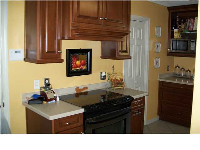 RIVERSIDE NORTH - Residential Lease