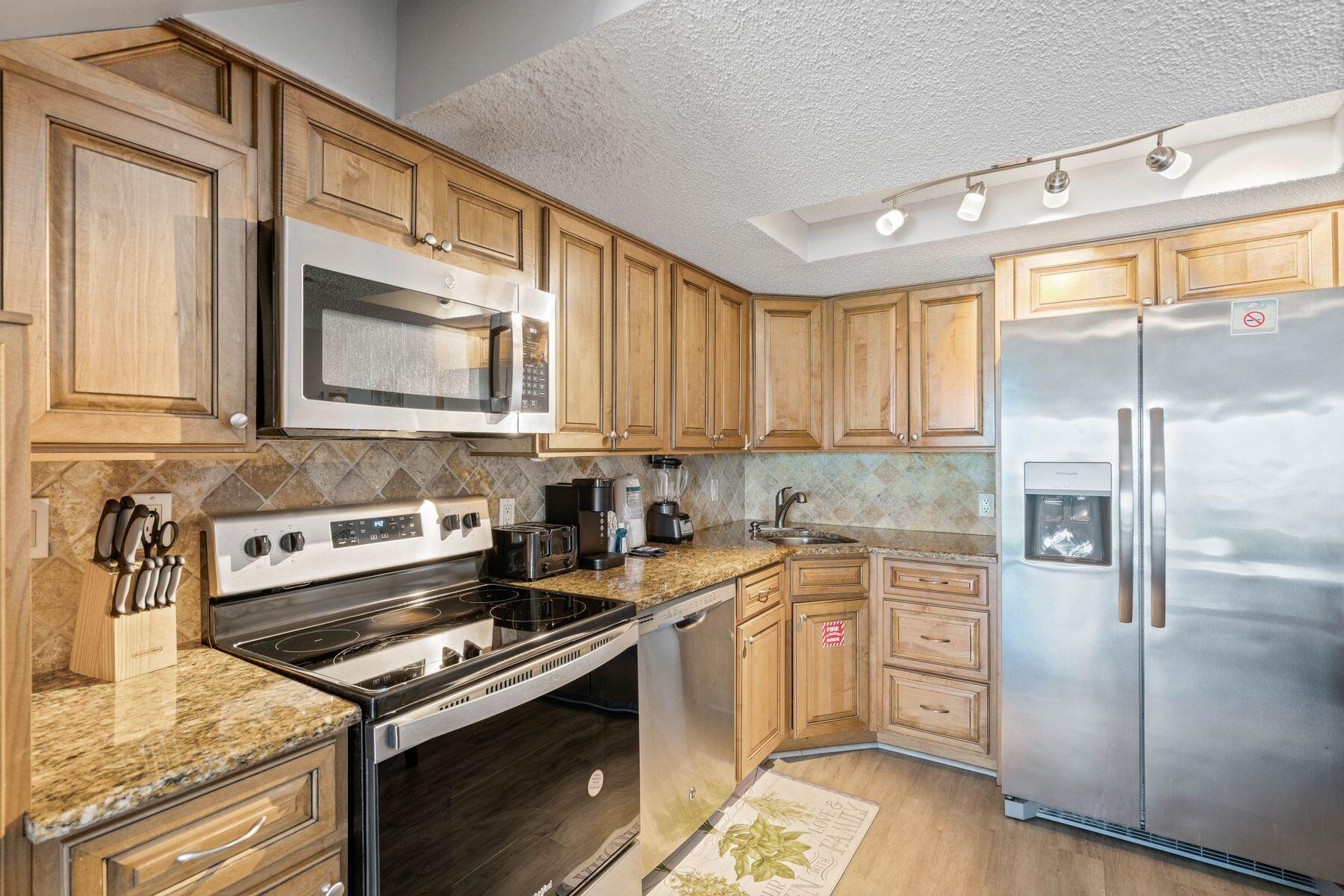 CRYSTAL SANDS CONDO - Residential