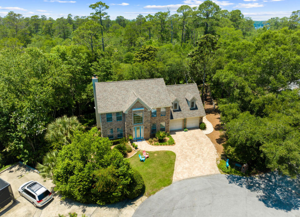 PARKWOOD ESTATES PH 1 BLUEWATER BAY - Residential