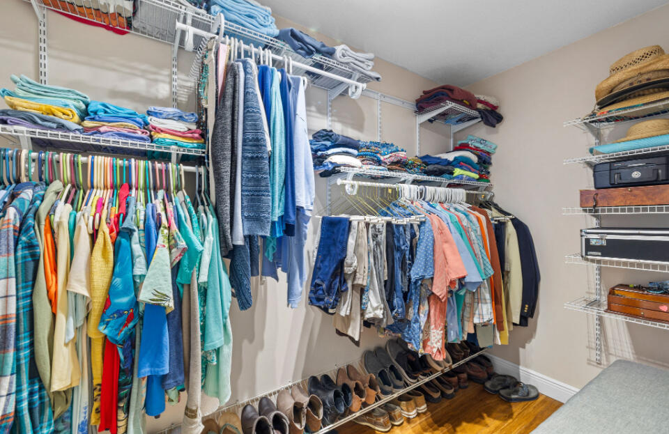 PARKWOOD ESTATES PH 1 BLUEWATER BAY - Residential