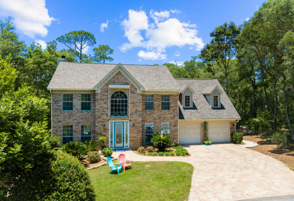 PARKWOOD ESTATES PH 1 BLUEWATER BAY - Residential