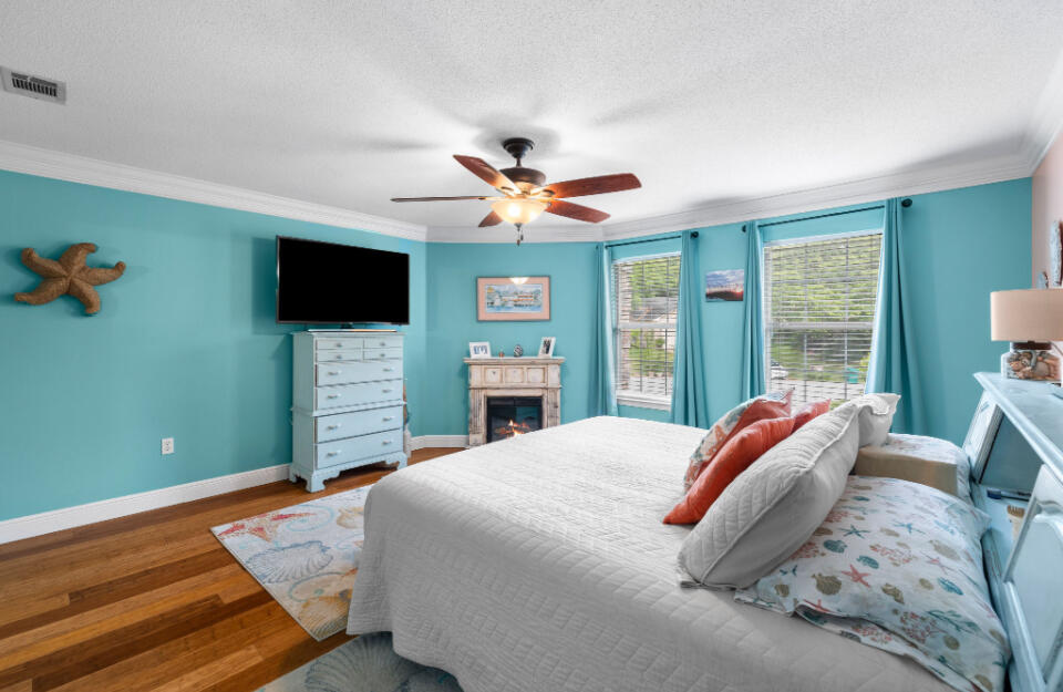 PARKWOOD ESTATES PH 1 BLUEWATER BAY - Residential