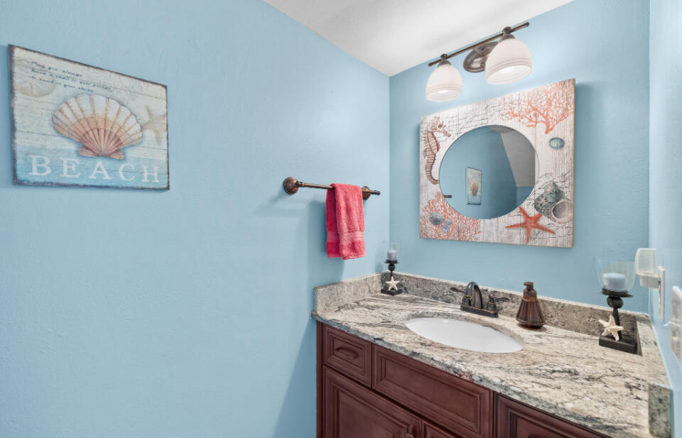 PARKWOOD ESTATES PH 1 BLUEWATER BAY - Residential