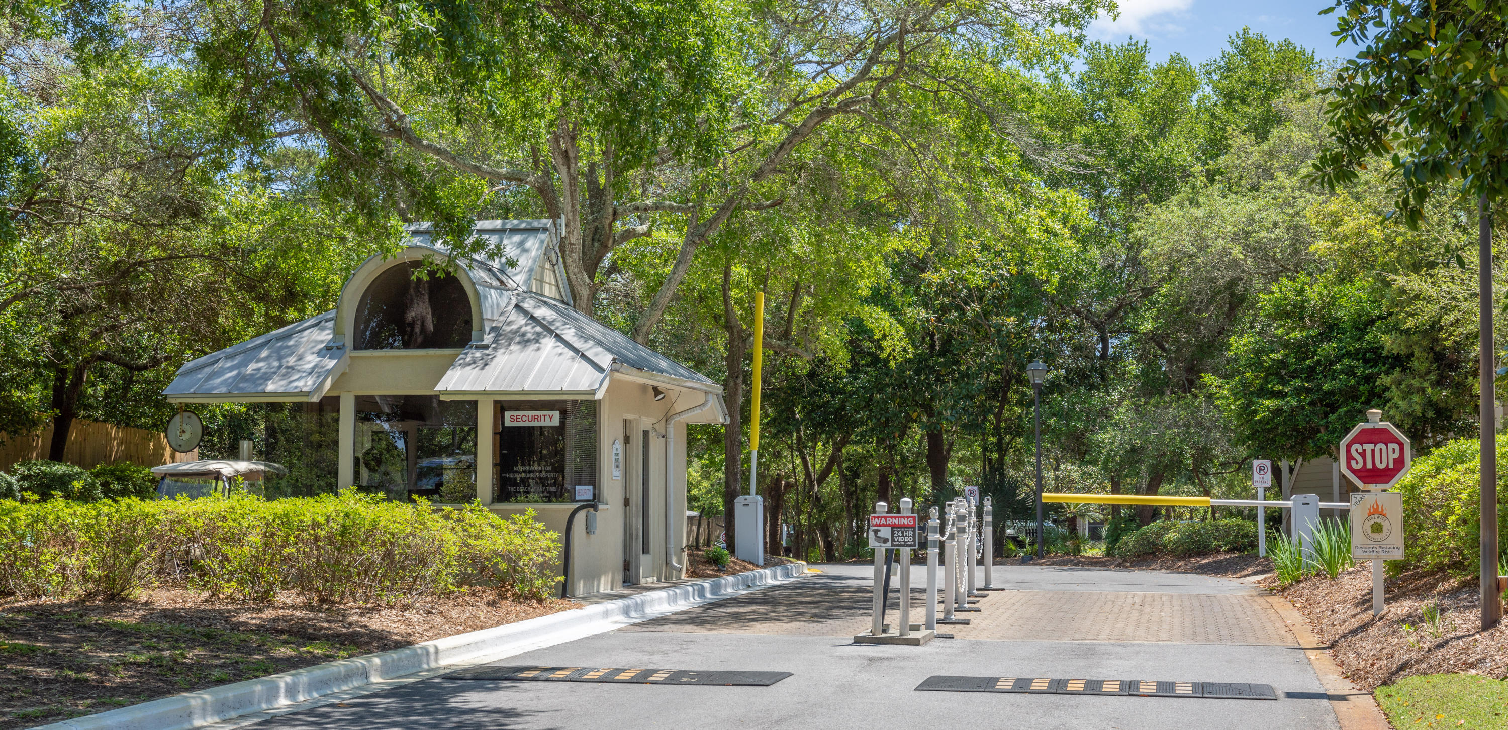 HIDDEN DUNES BEACH VILLAS - Residential