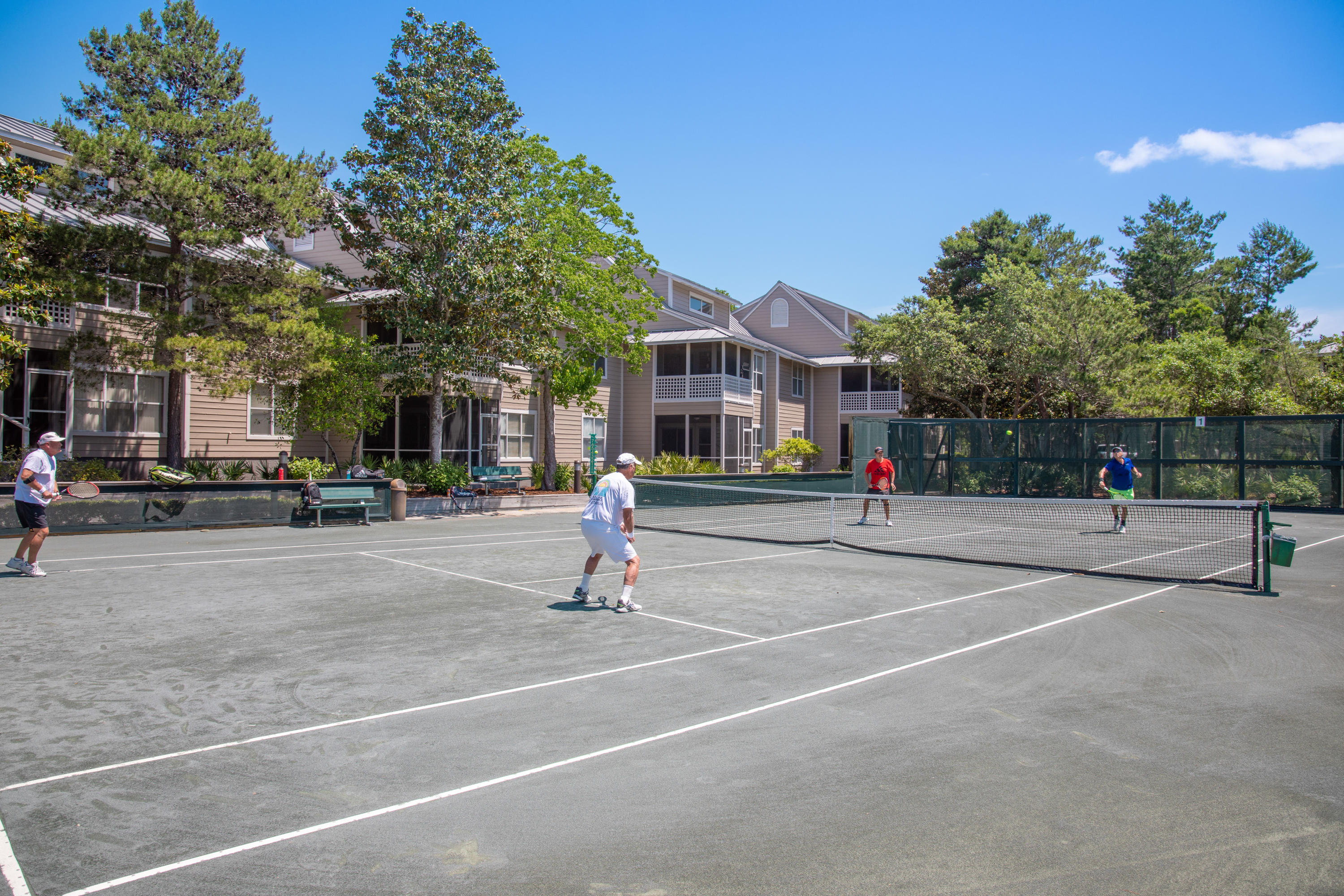 HIDDEN DUNES BEACH VILLAS - Residential