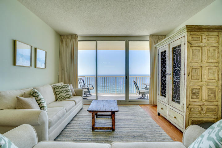 MAJESTIC BEACH TOWERS I - Residential