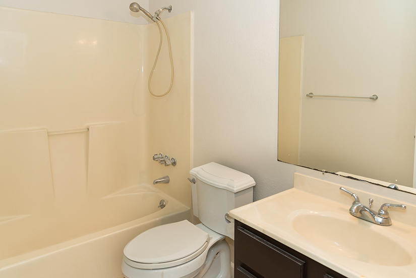 PINE MEADOWS 3RD ADDN PH 2 - Residential Lease