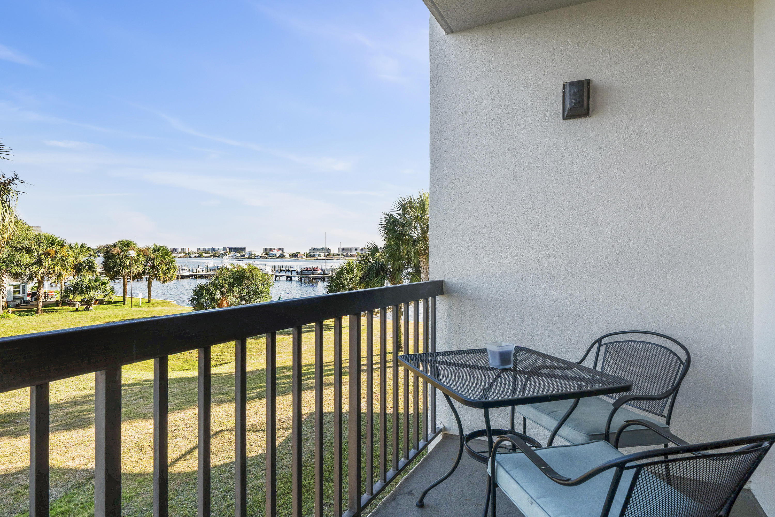 PIRATES BAY PH 1 - Residential