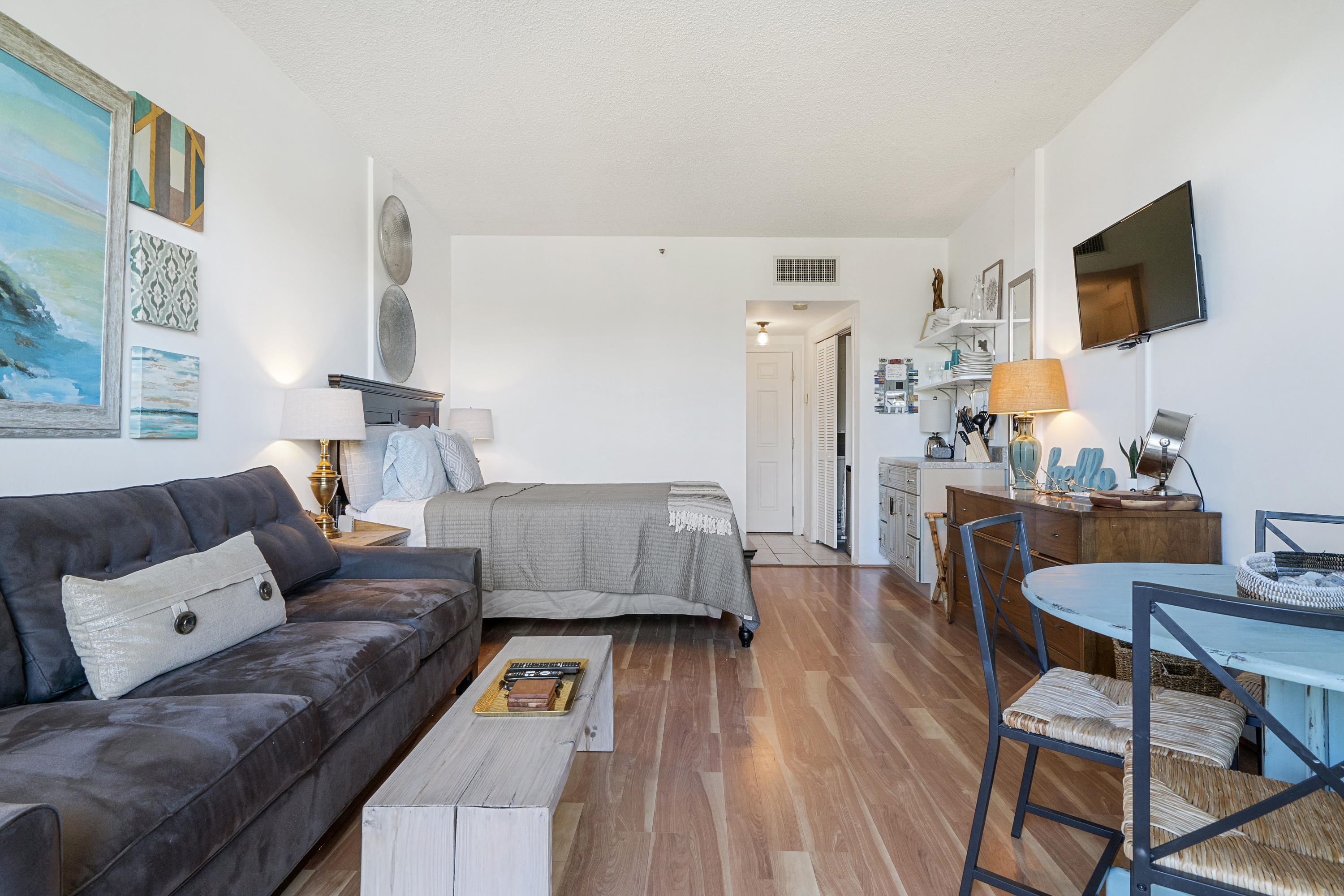 PIRATES BAY PH 1 - Residential