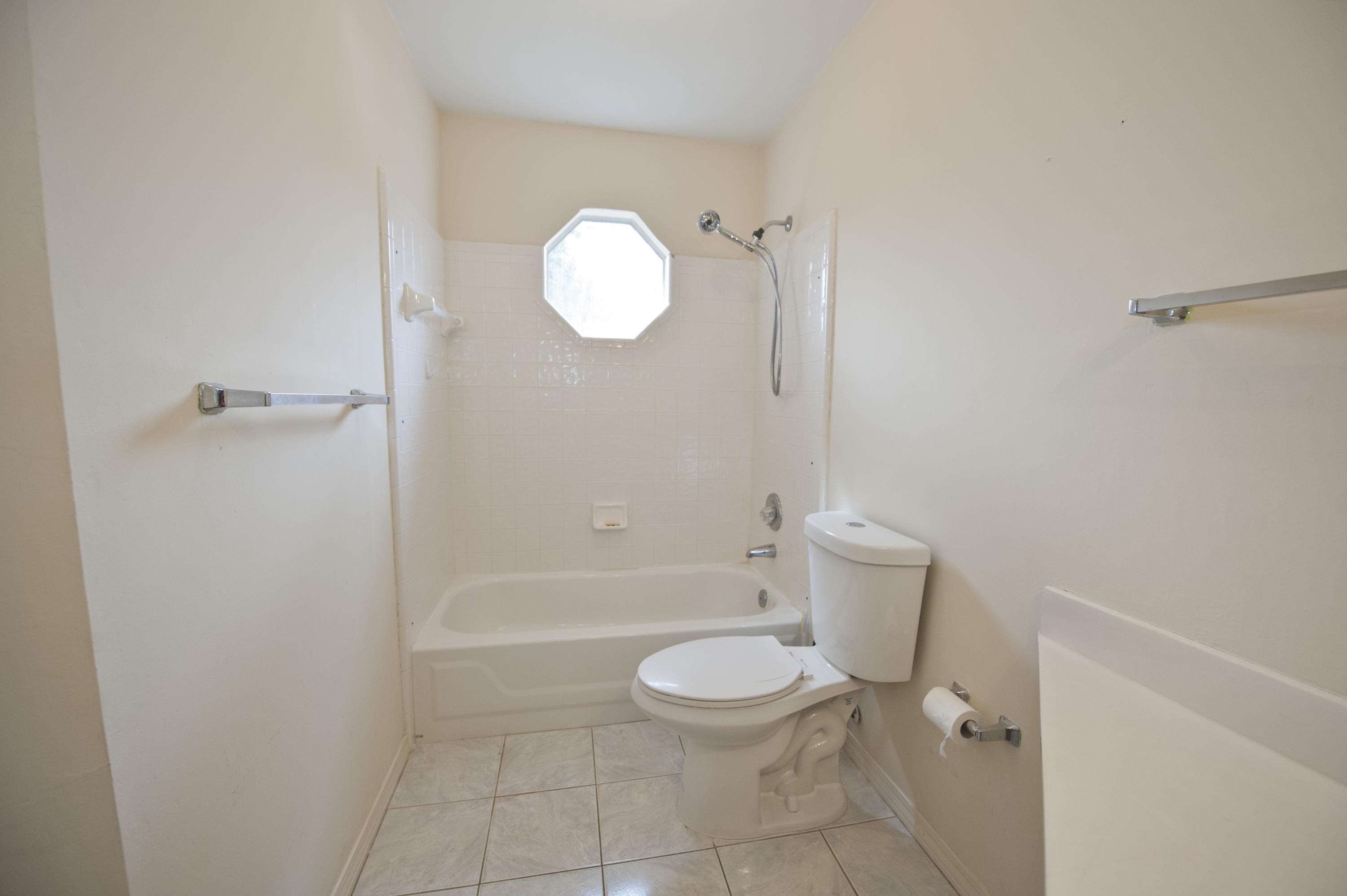 VALPARAISO PINECREST 6 - Residential