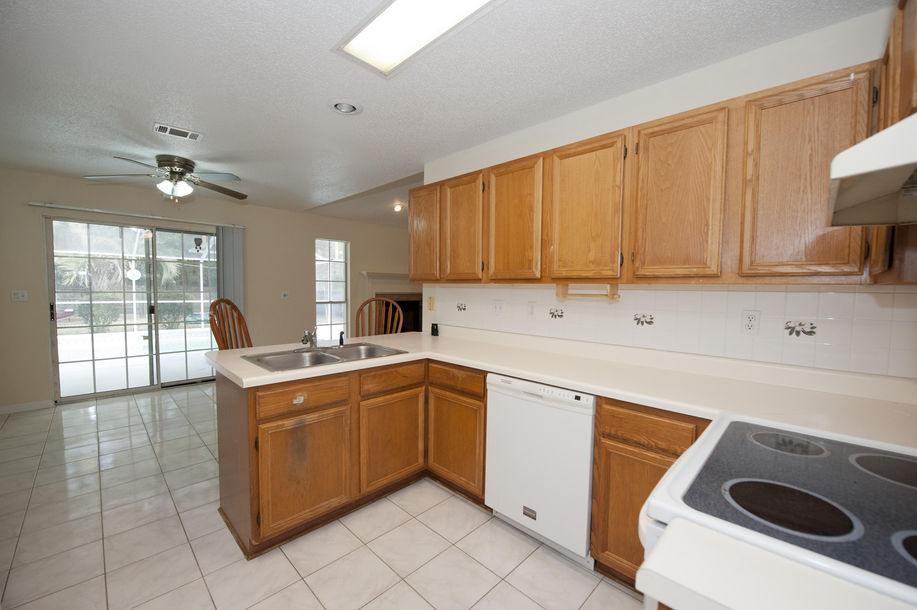 VALPARAISO PINECREST 6 - Residential