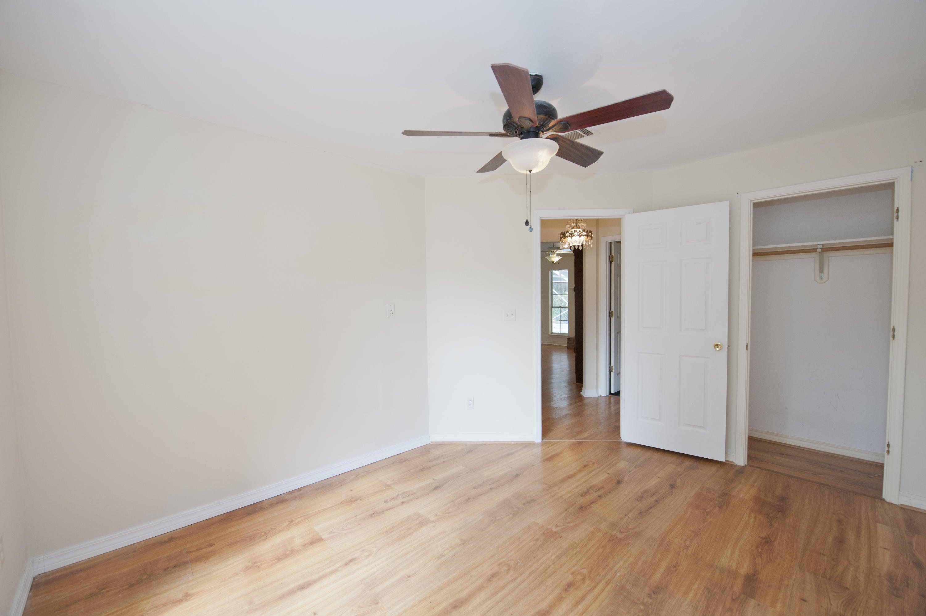 VALPARAISO PINECREST 6 - Residential