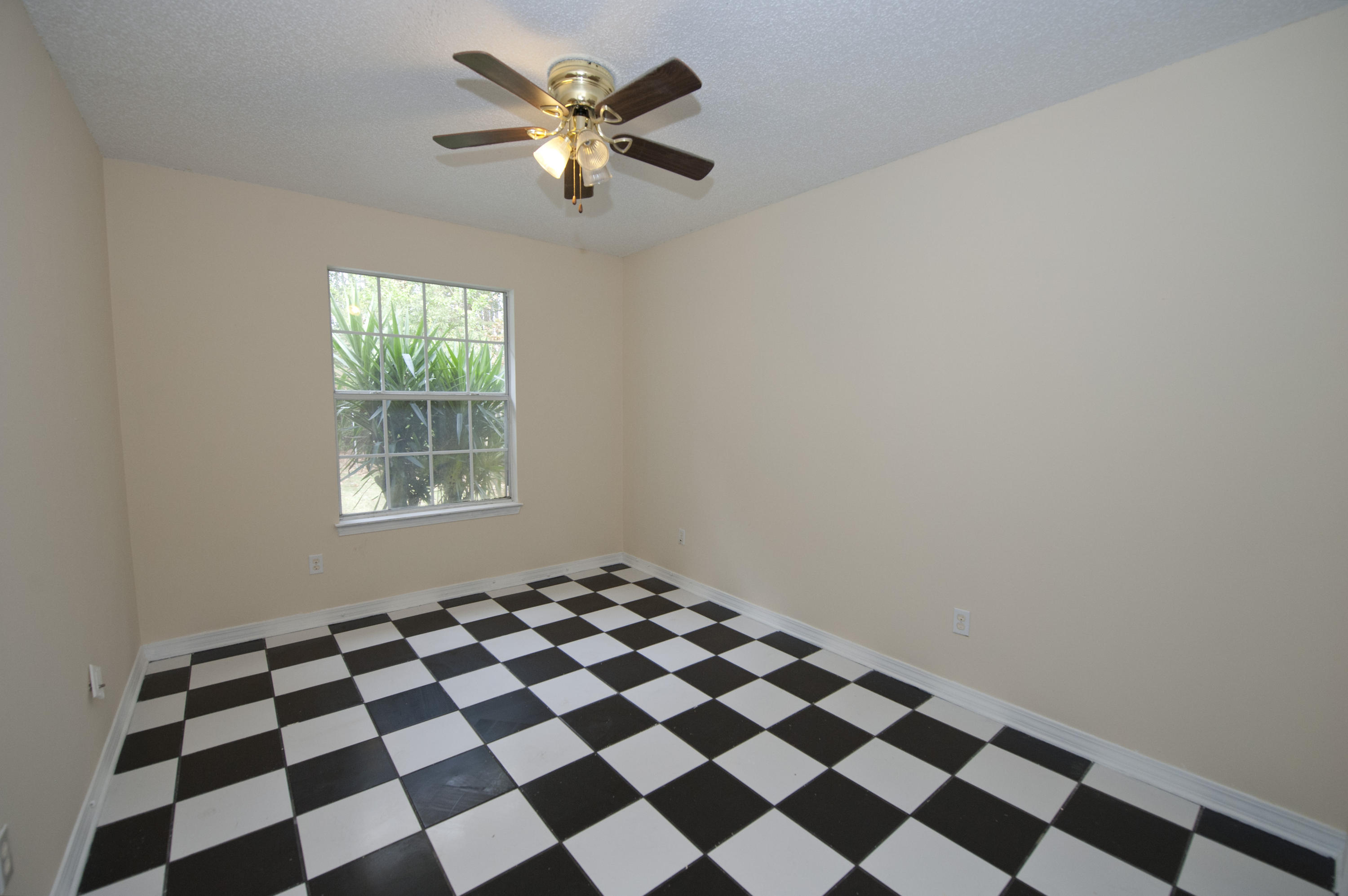 VALPARAISO PINECREST 6 - Residential