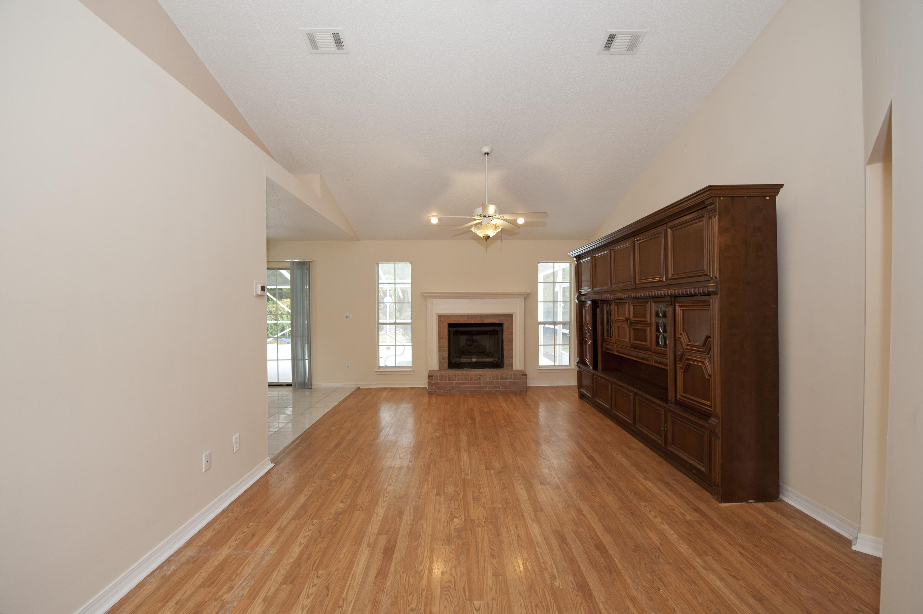 VALPARAISO PINECREST 6 - Residential