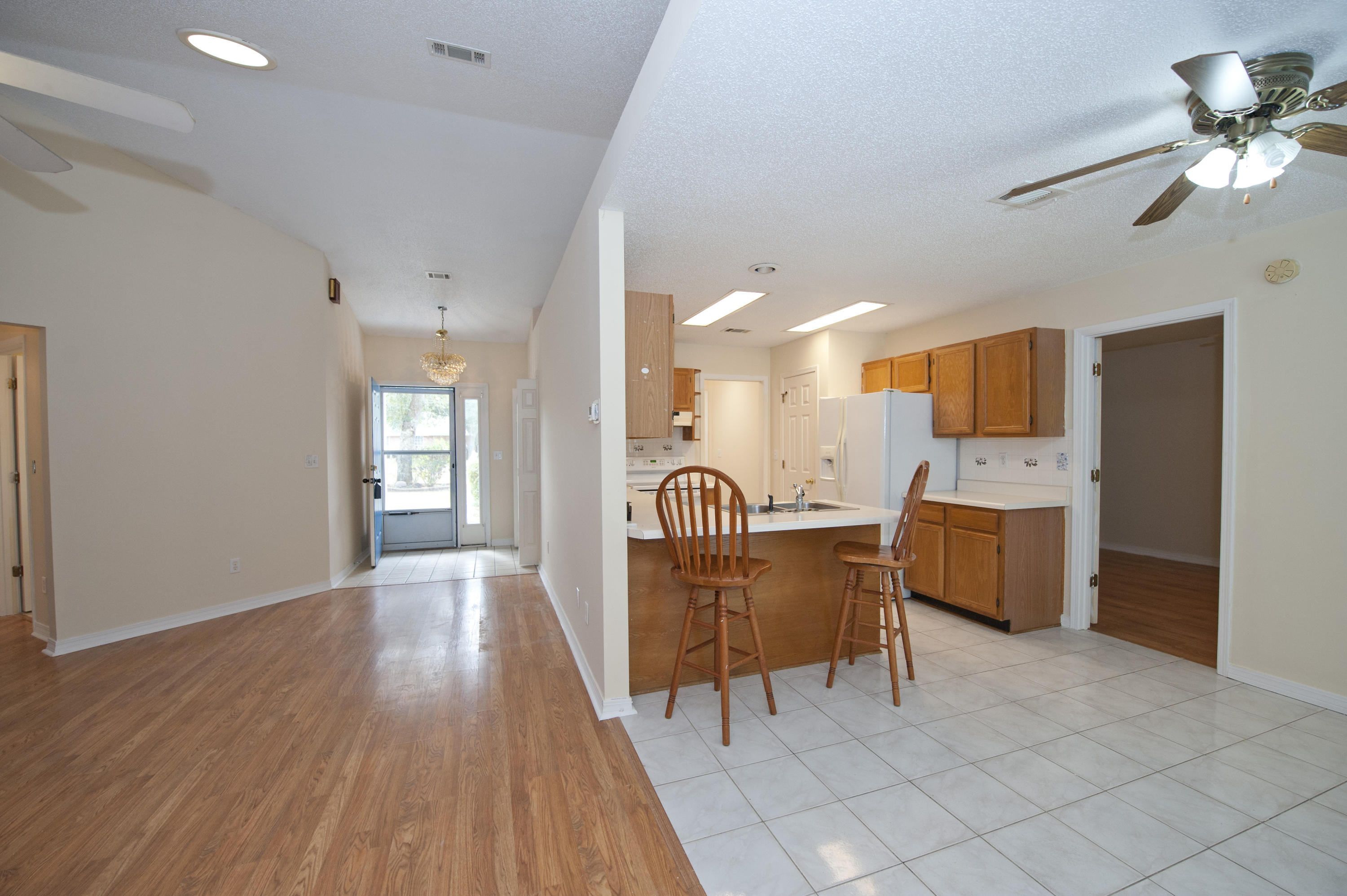 VALPARAISO PINECREST 6 - Residential