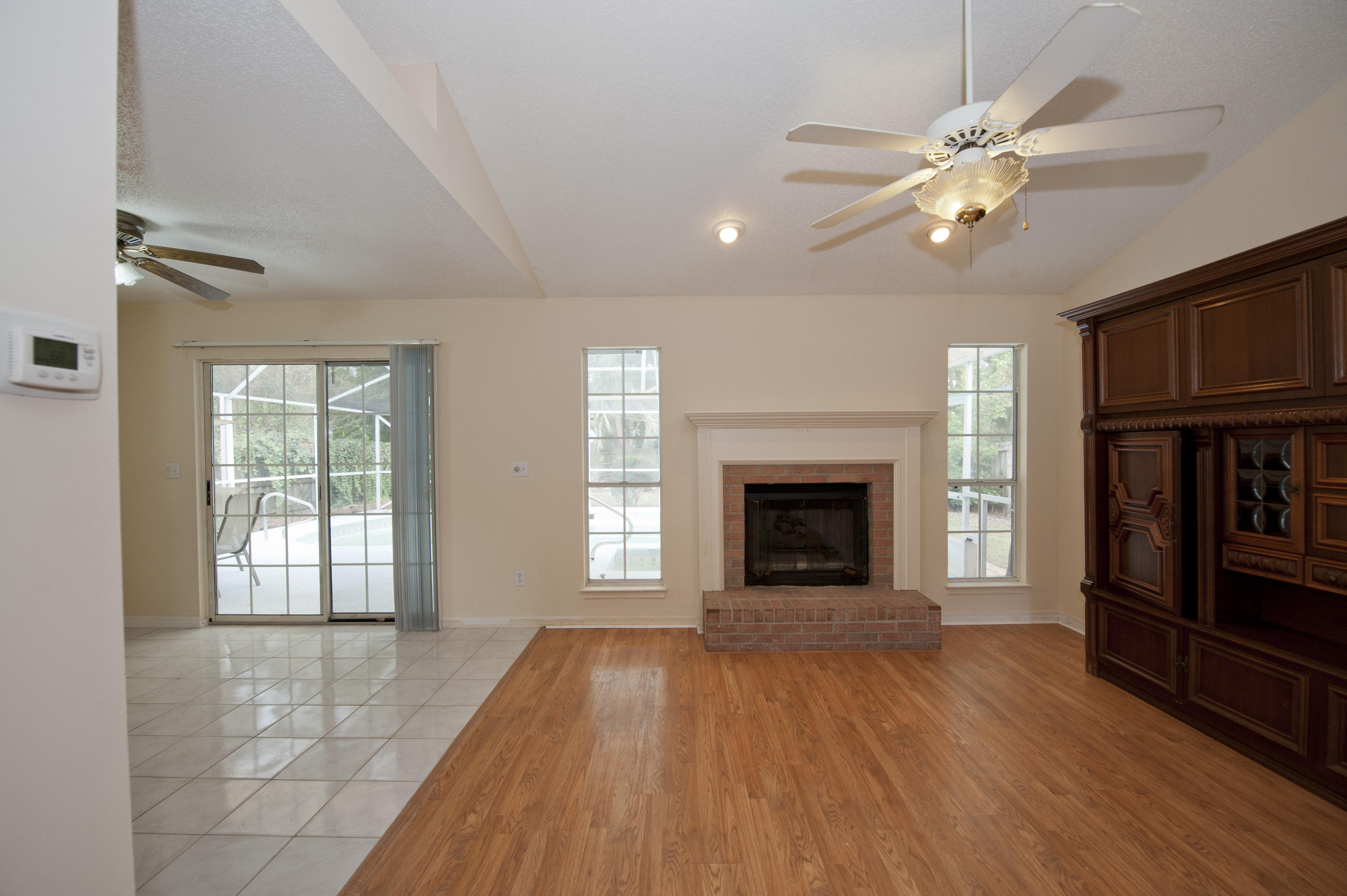 VALPARAISO PINECREST 6 - Residential