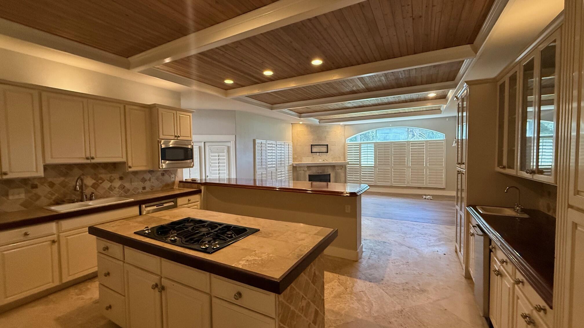 Emerald Bay - Residential Lease