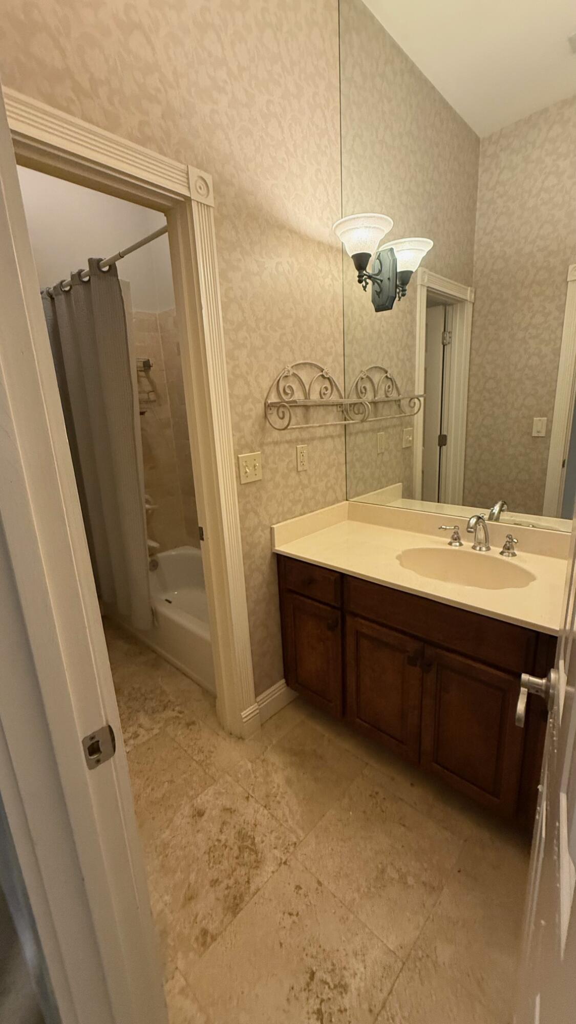 Emerald Bay - Residential Lease
