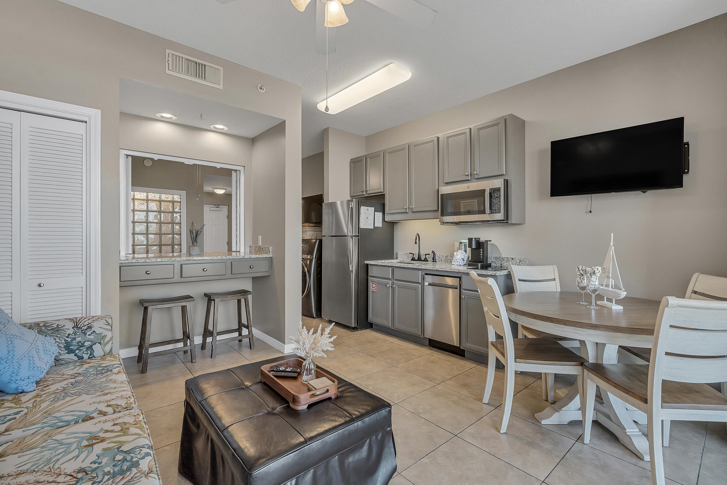 DESTIN WEST GULFSIDE VILLAS - Residential
