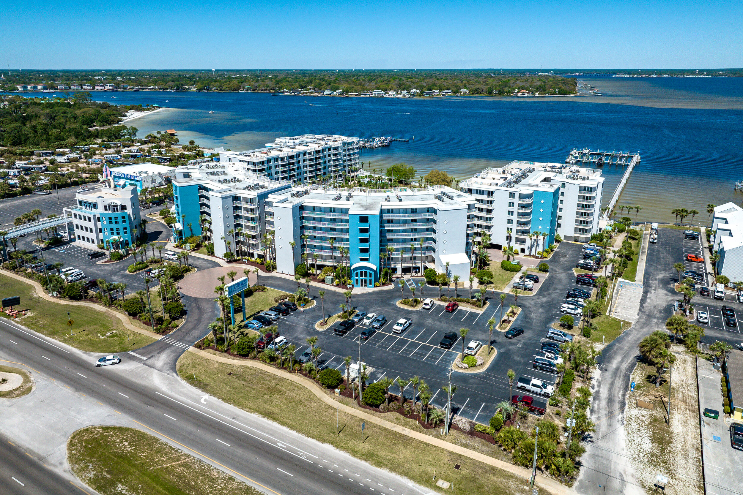 DESTIN WEST GULFSIDE VILLAS - Residential