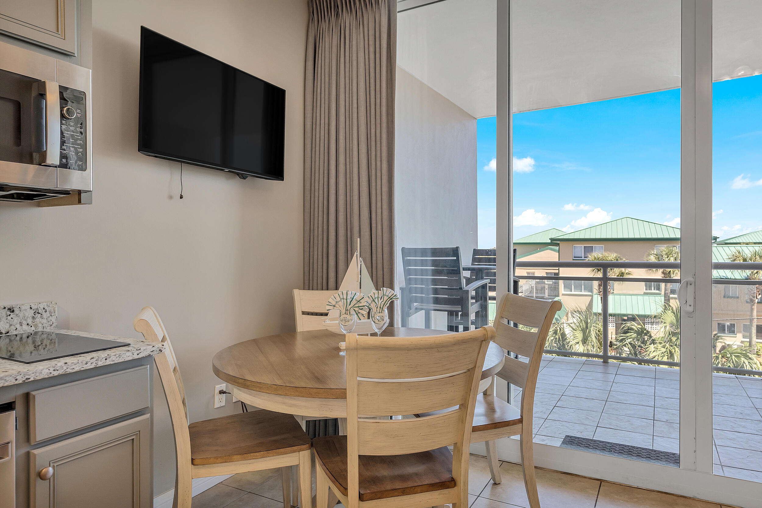 DESTIN WEST GULFSIDE VILLAS - Residential