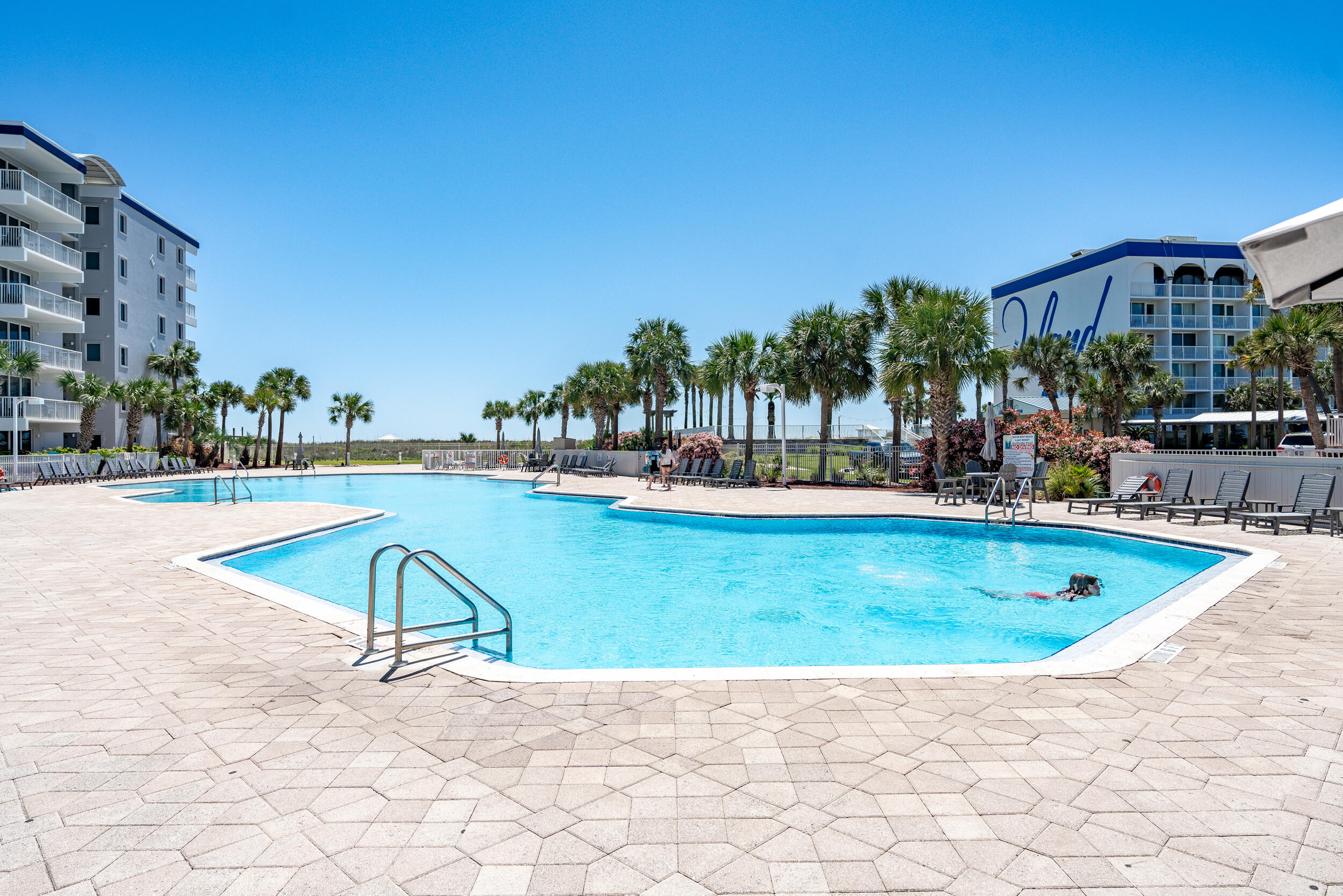 DESTIN WEST GULFSIDE VILLAS - Residential