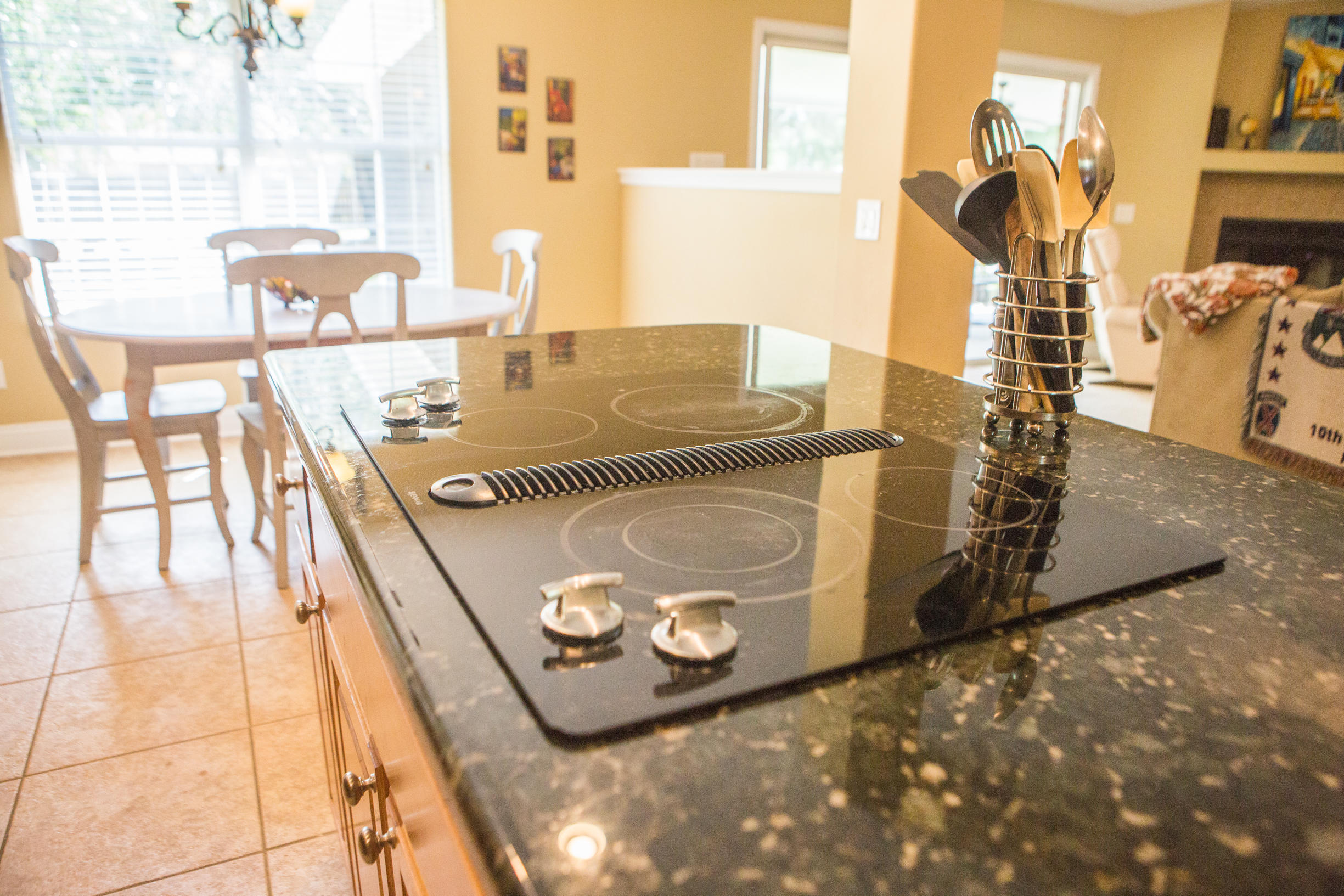 HOLLEY BY THE SEA - Residential